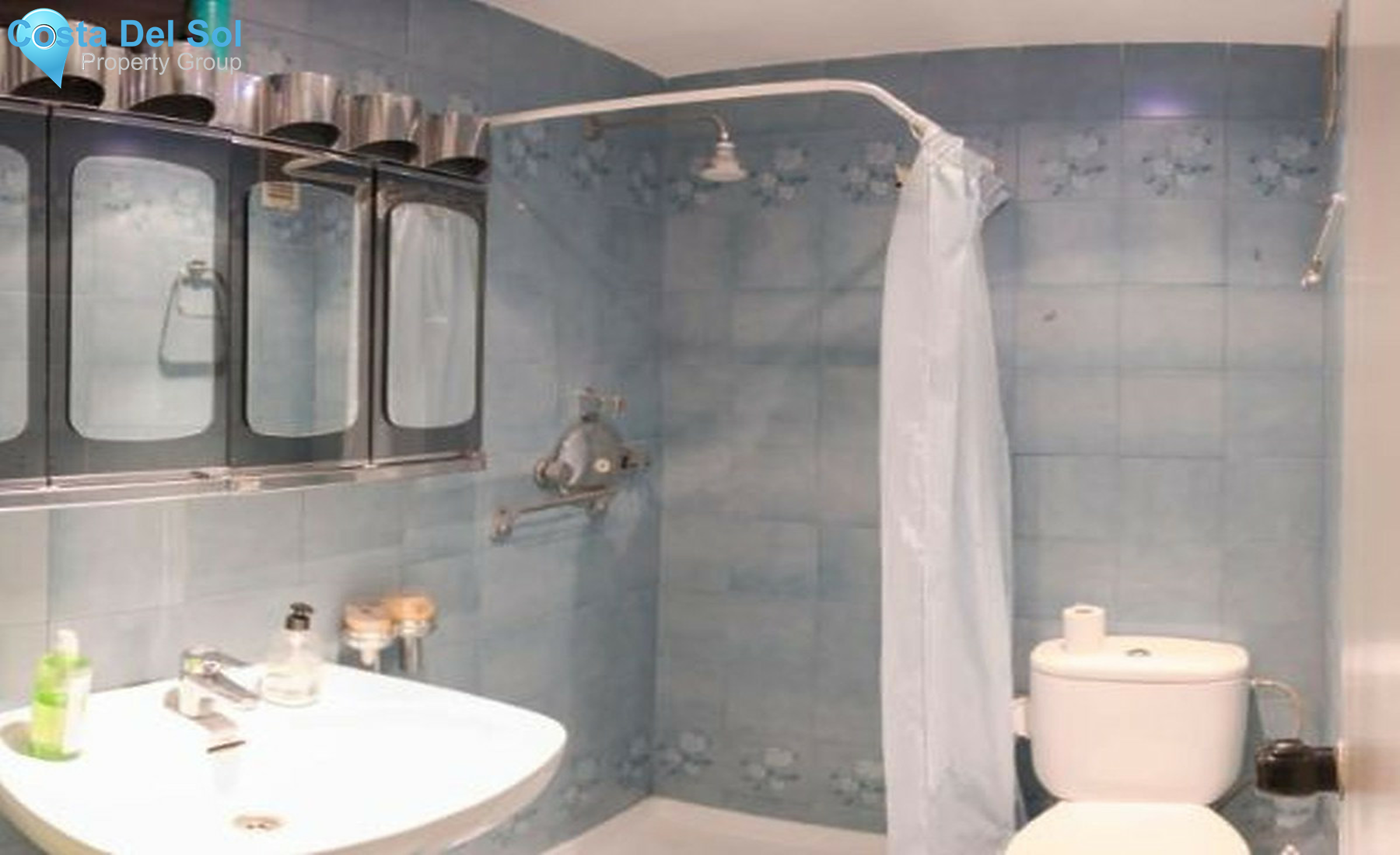 Middle Floor Apartment in Marbella-1316153