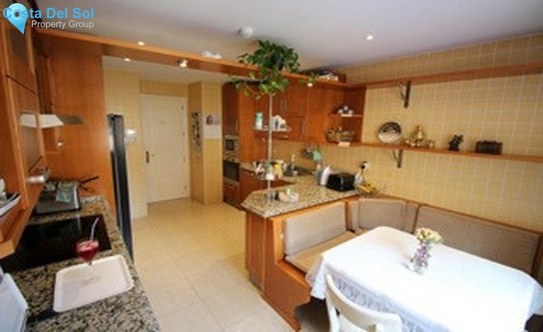 Middle Floor Apartment in Marbella-1348366