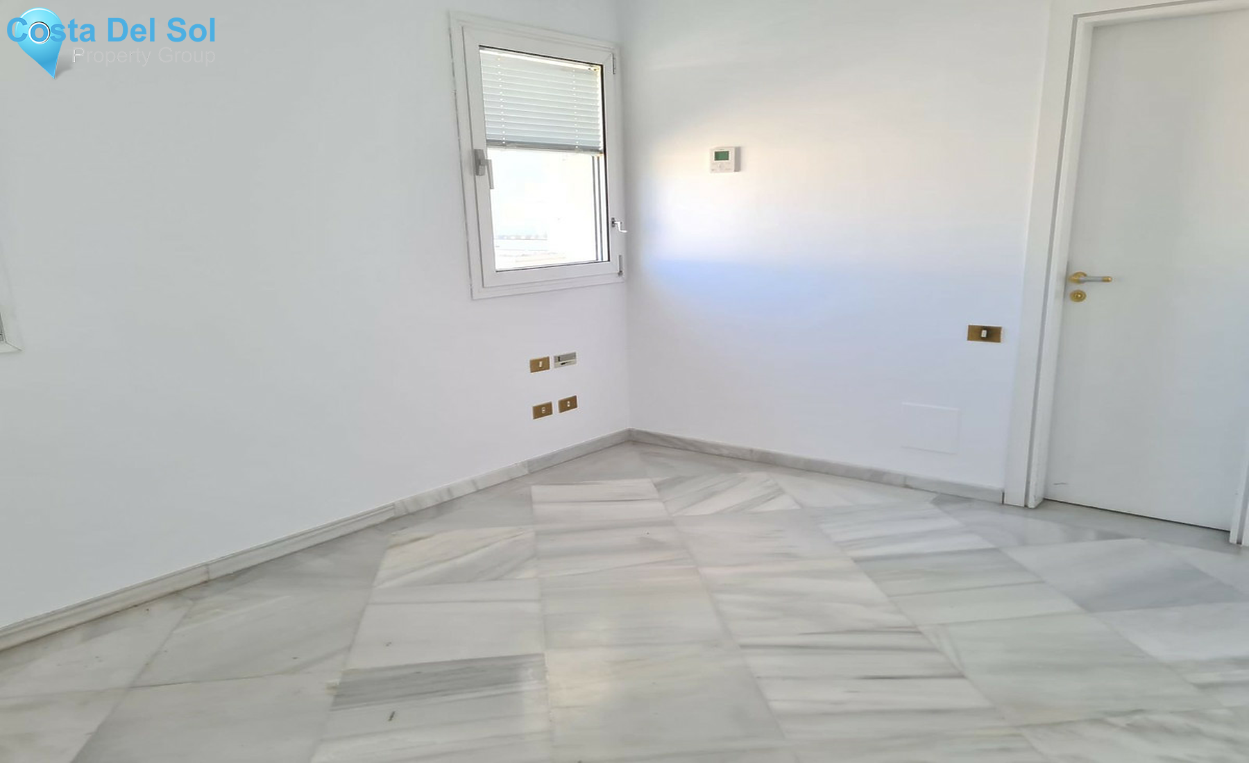 Middle Floor Apartment in Marbella-1367416
