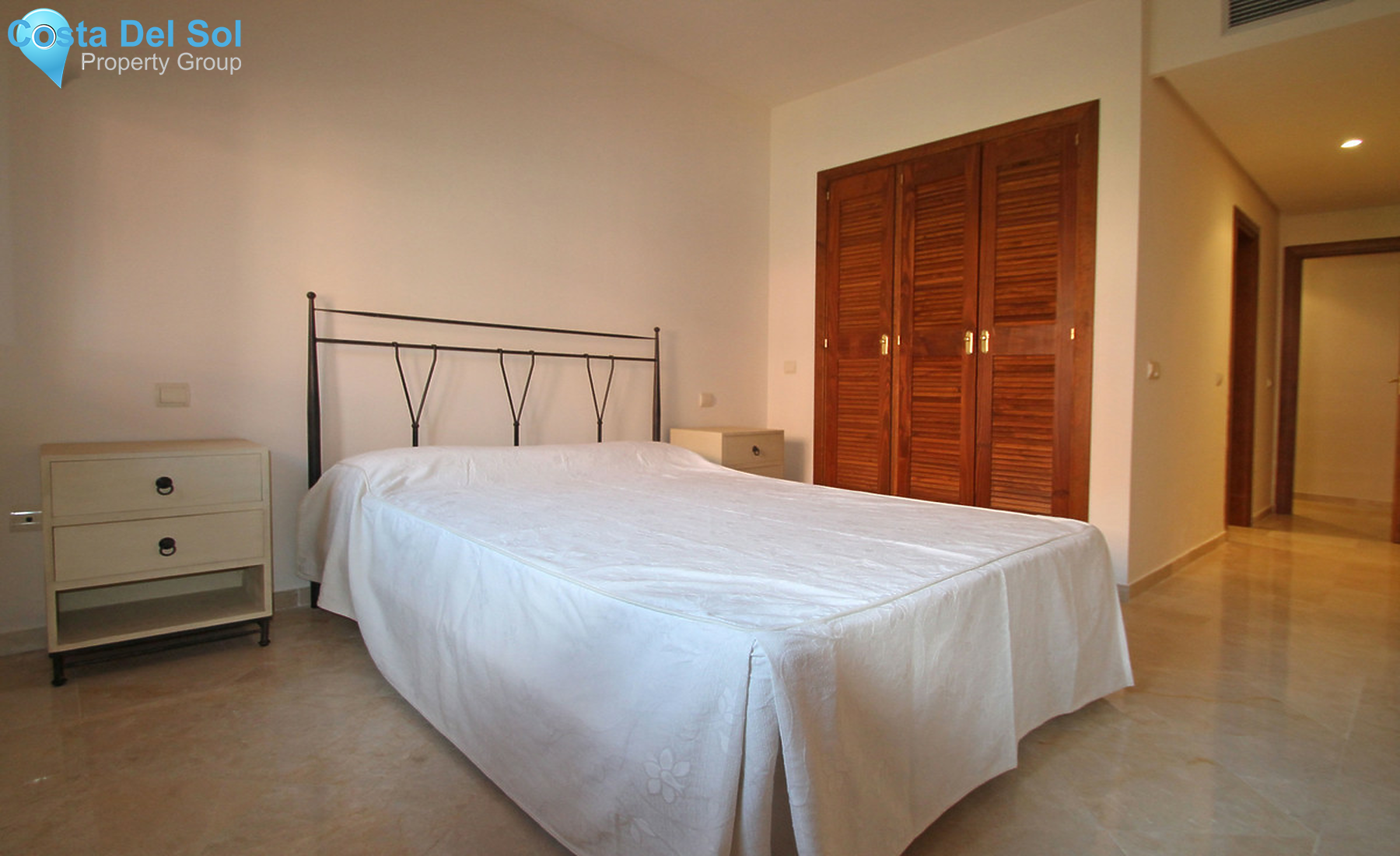 Middle Floor Apartment in Marbella-1499335