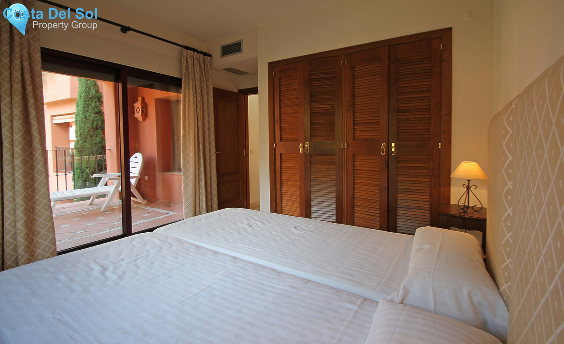 Middle Floor Apartment in Marbella-1499337