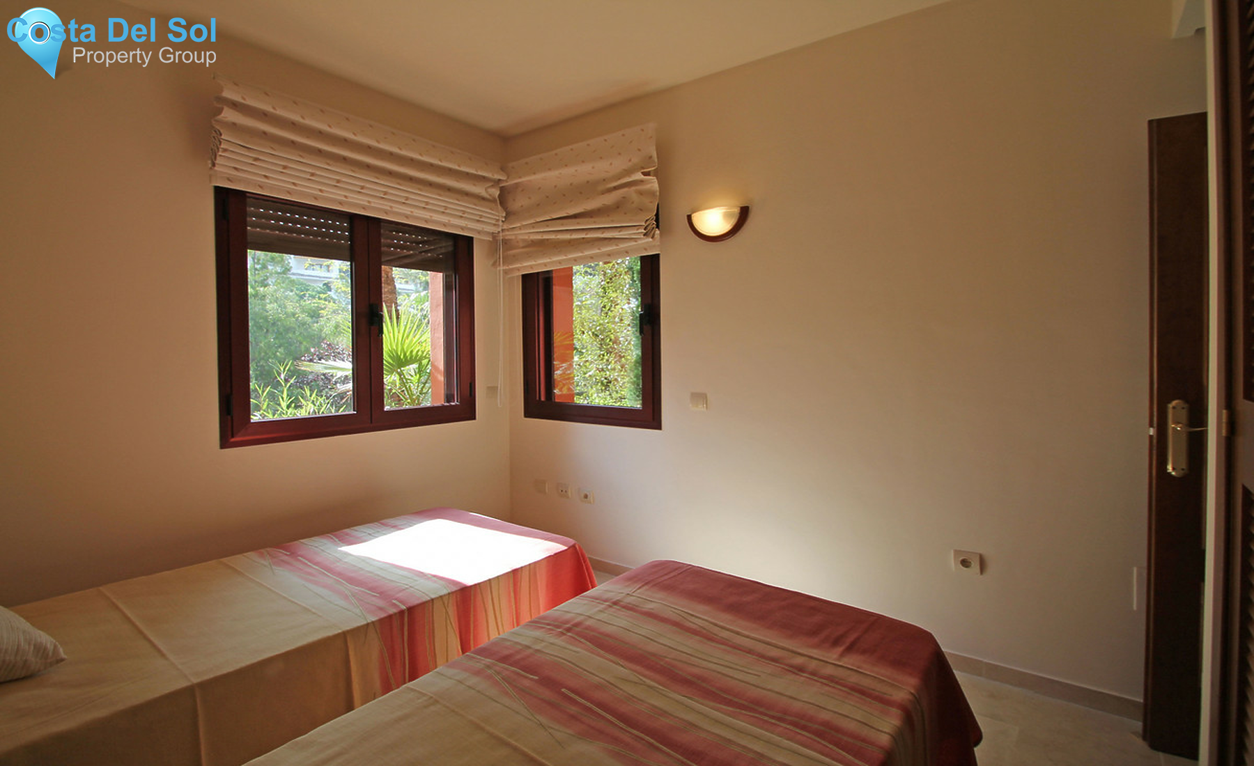 Middle Floor Apartment in Marbella-1499339