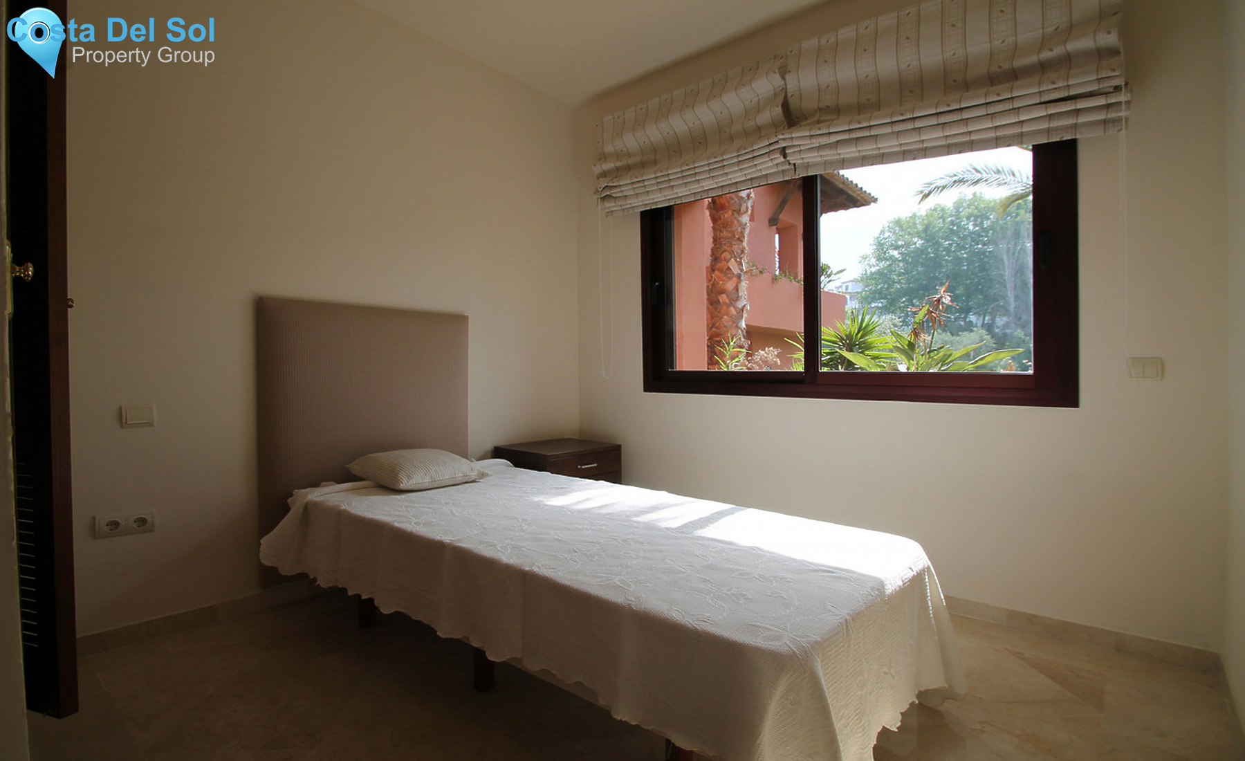 Middle Floor Apartment in Marbella-1499340