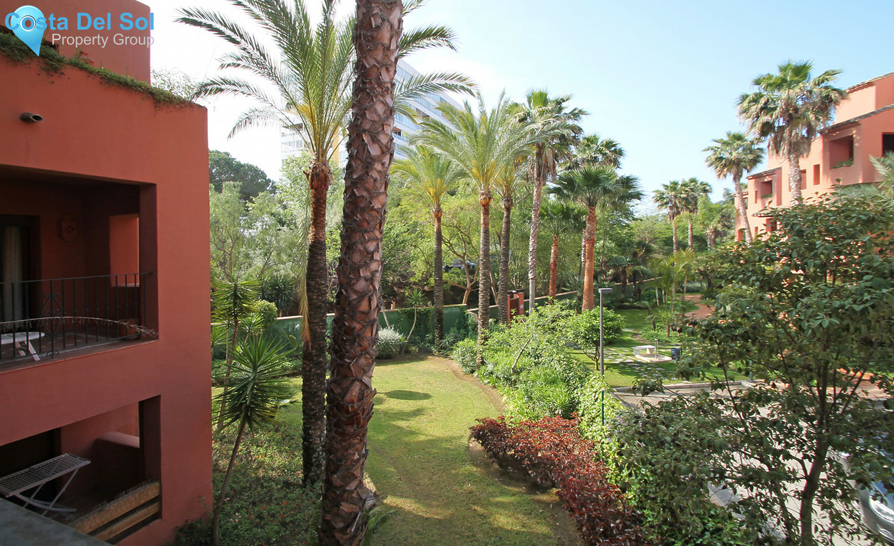 Middle Floor Apartment in Marbella-1499333