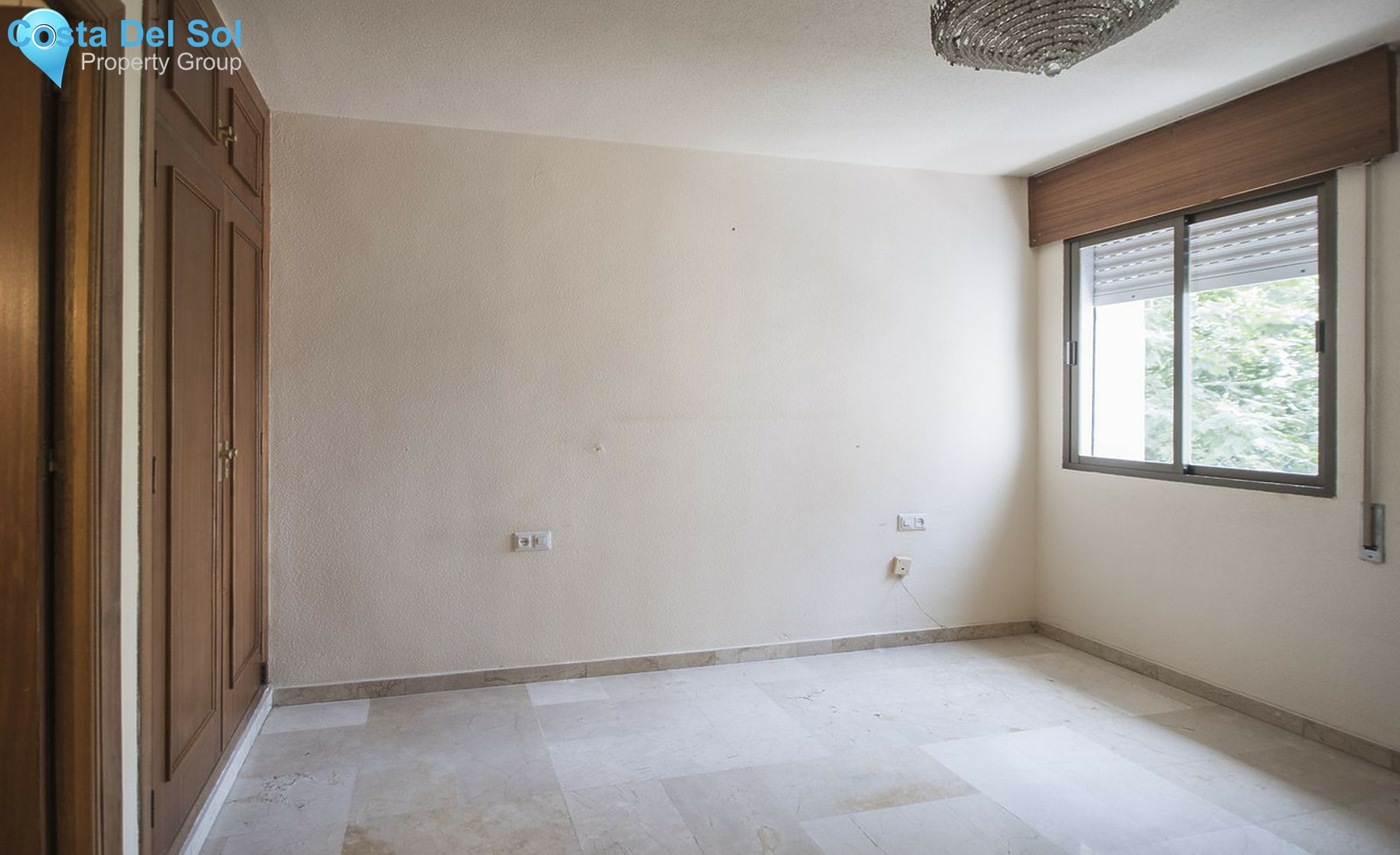 Middle Floor Apartment in Marbella-1501531