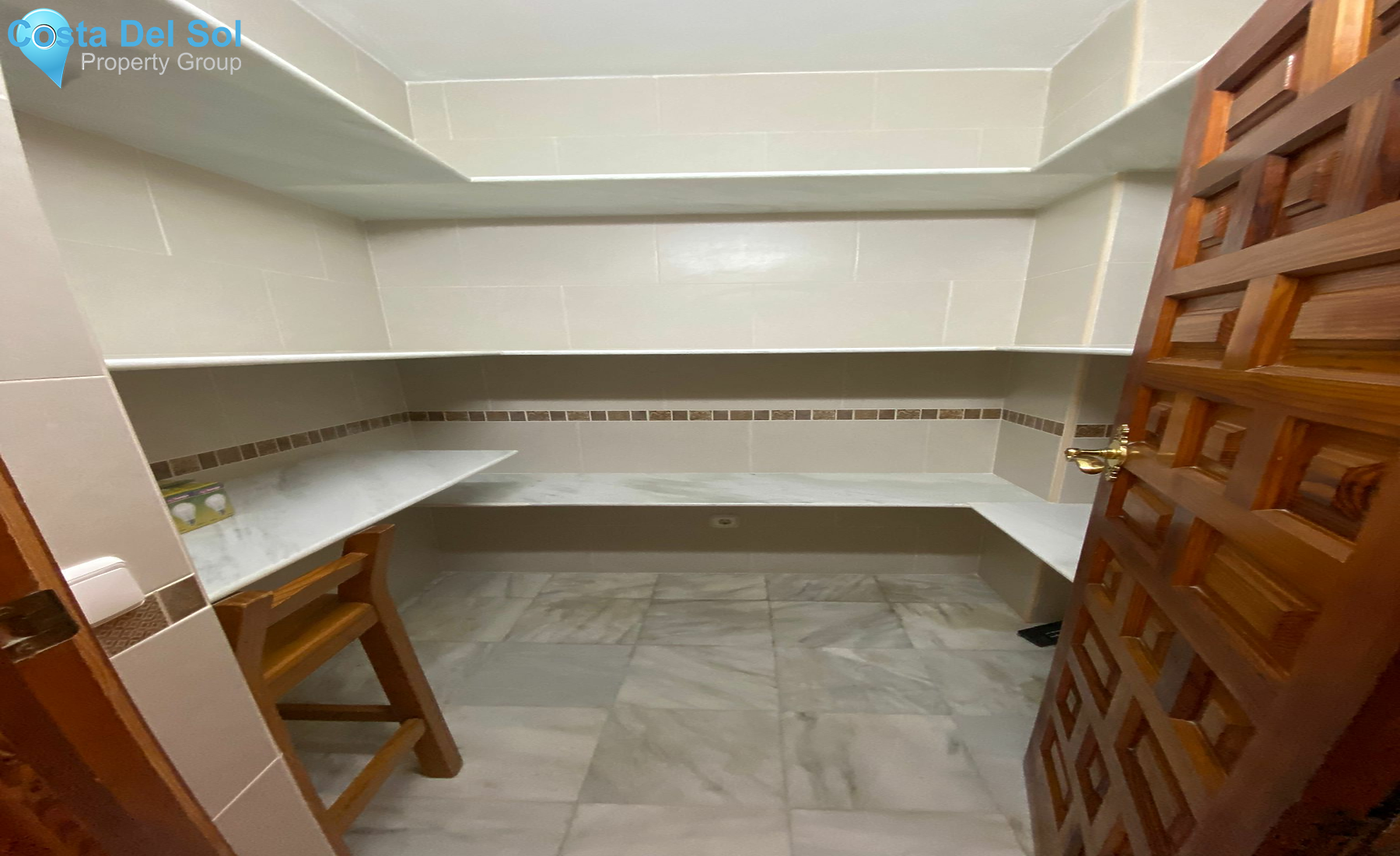Middle Floor Apartment in Marbella-1128891