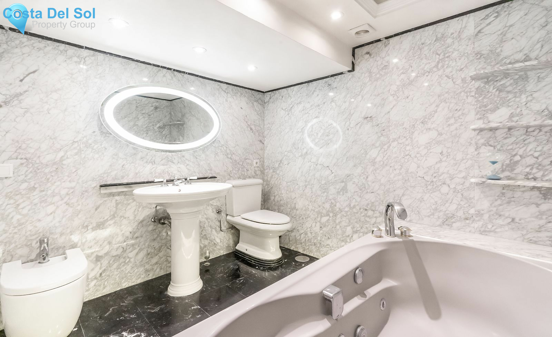 Middle Floor Apartment in Marbella-1168812