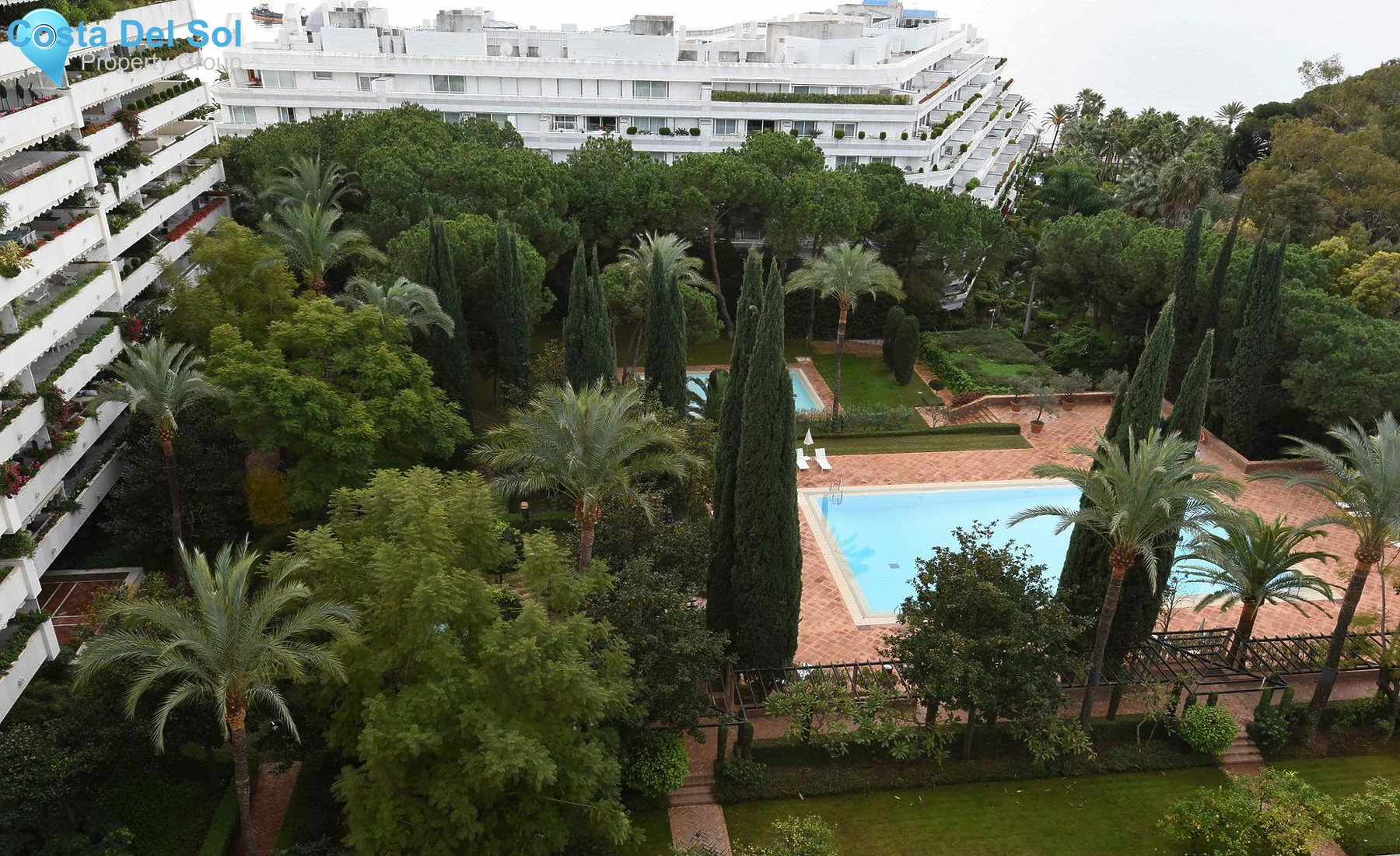 Middle Floor Apartment in Marbella-1196315