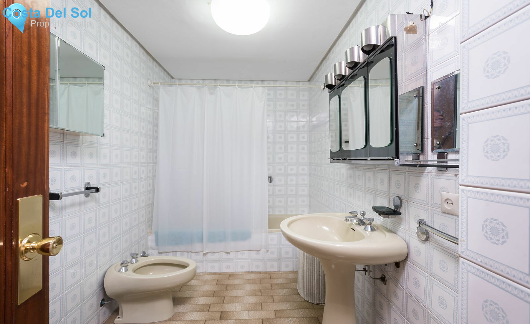 Middle Floor Apartment in Marbella-1391801