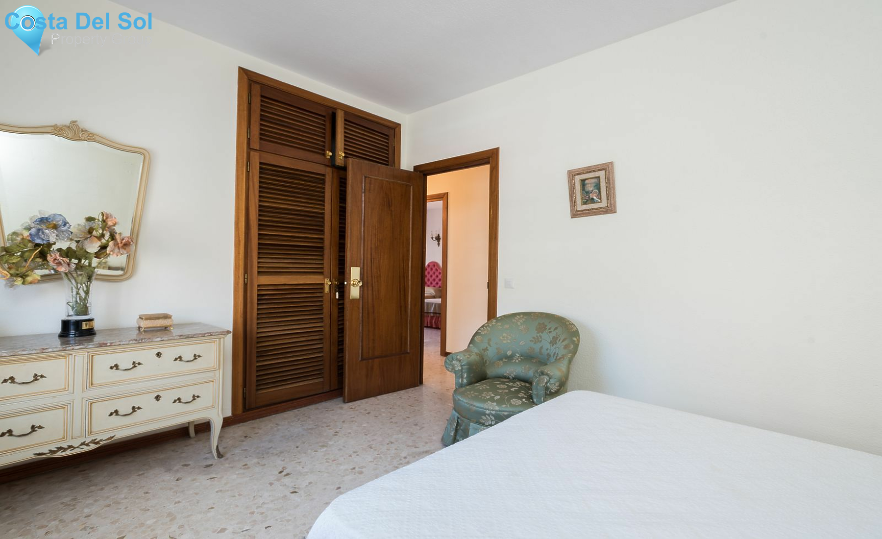 Middle Floor Apartment in Marbella-1391804