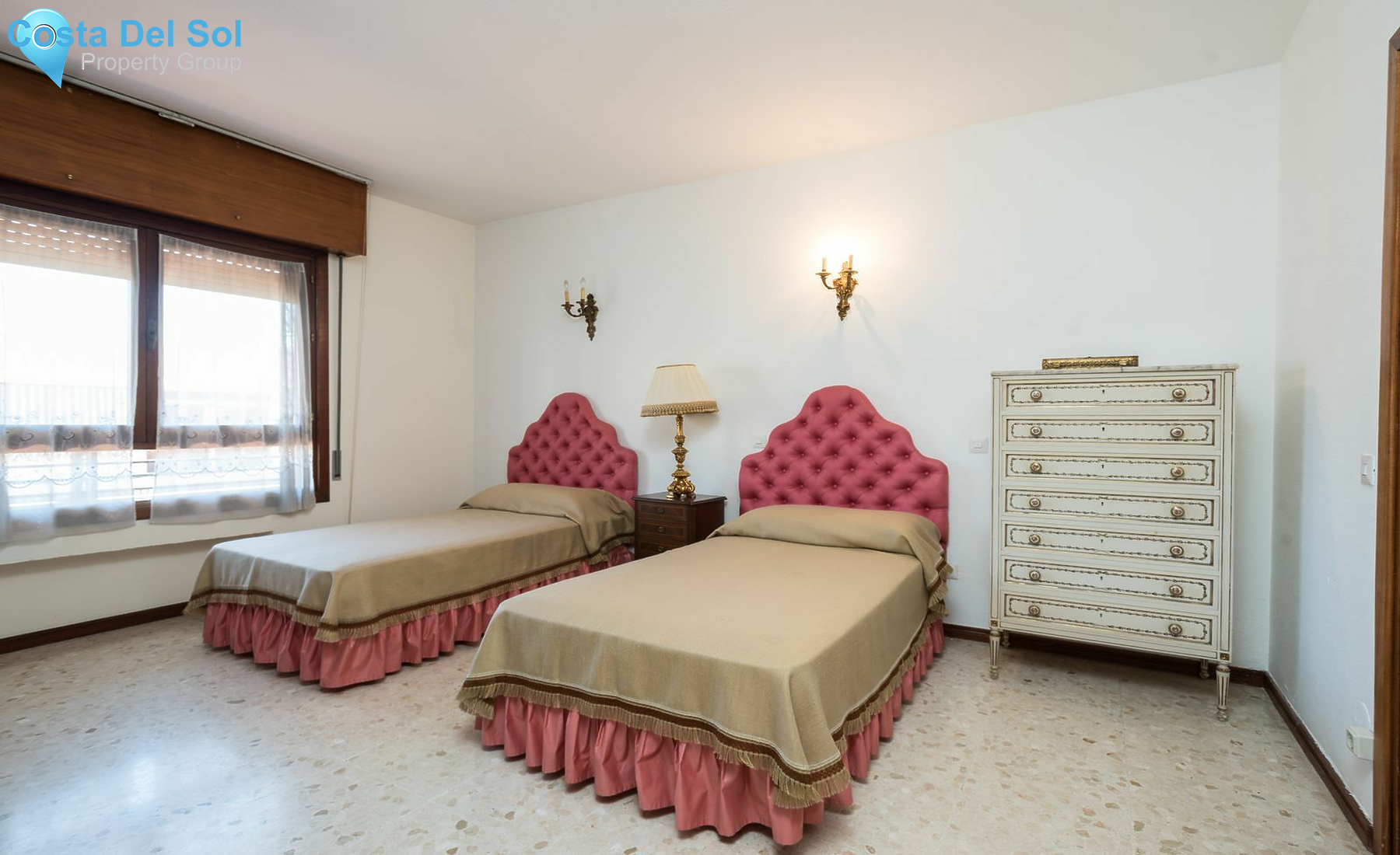 Middle Floor Apartment in Marbella-1391797
