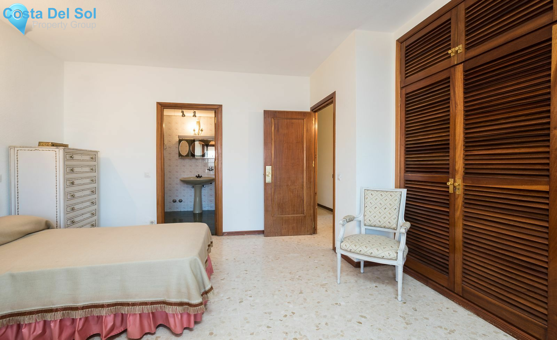 Middle Floor Apartment in Marbella-1391798