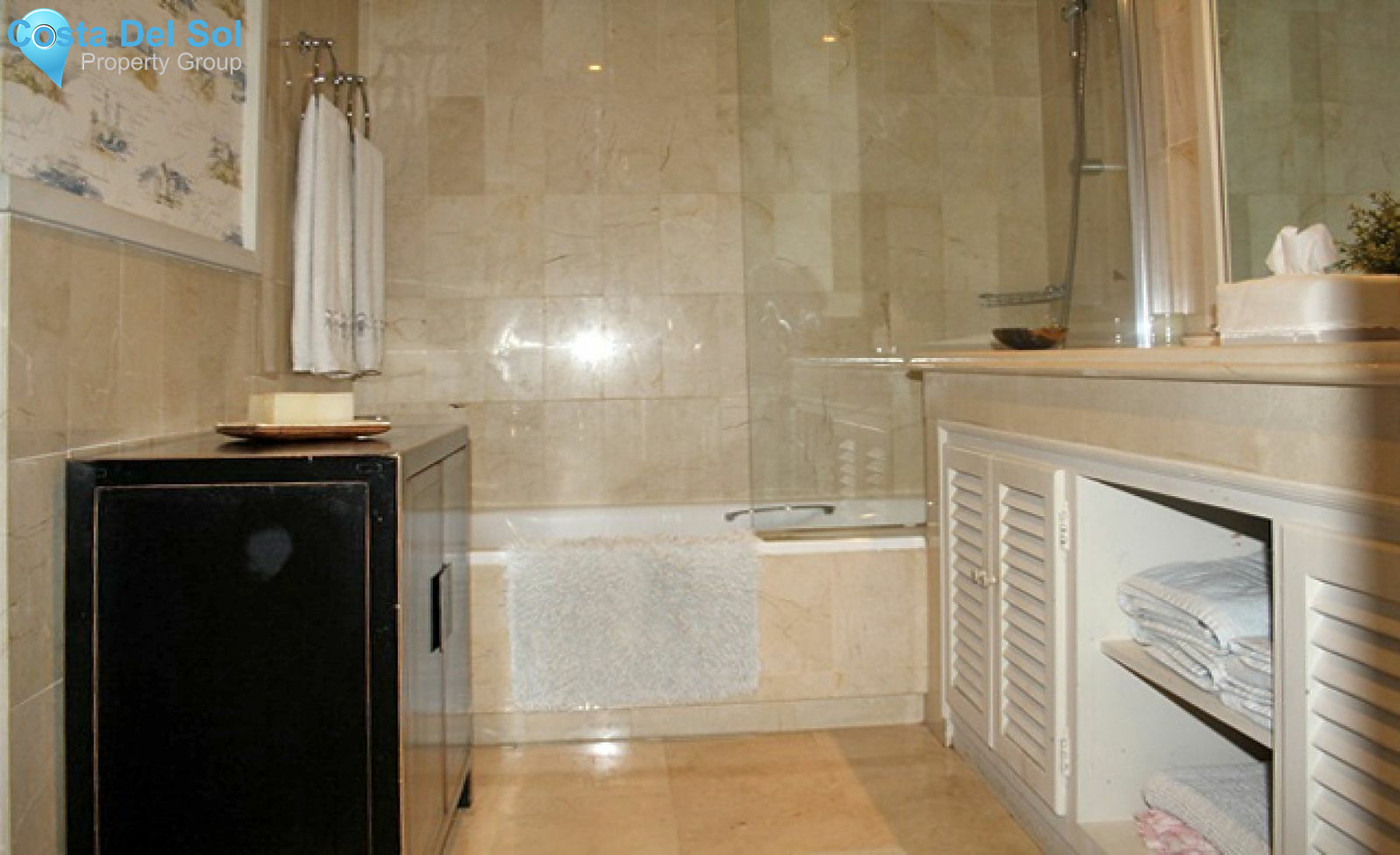 Middle Floor Apartment in Marbella-1421823