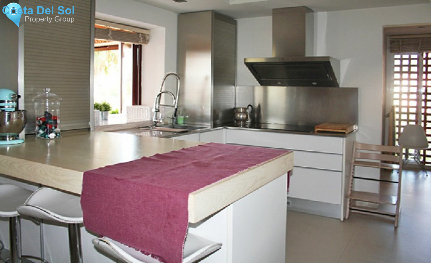 Middle Floor Apartment in Marbella-1421814