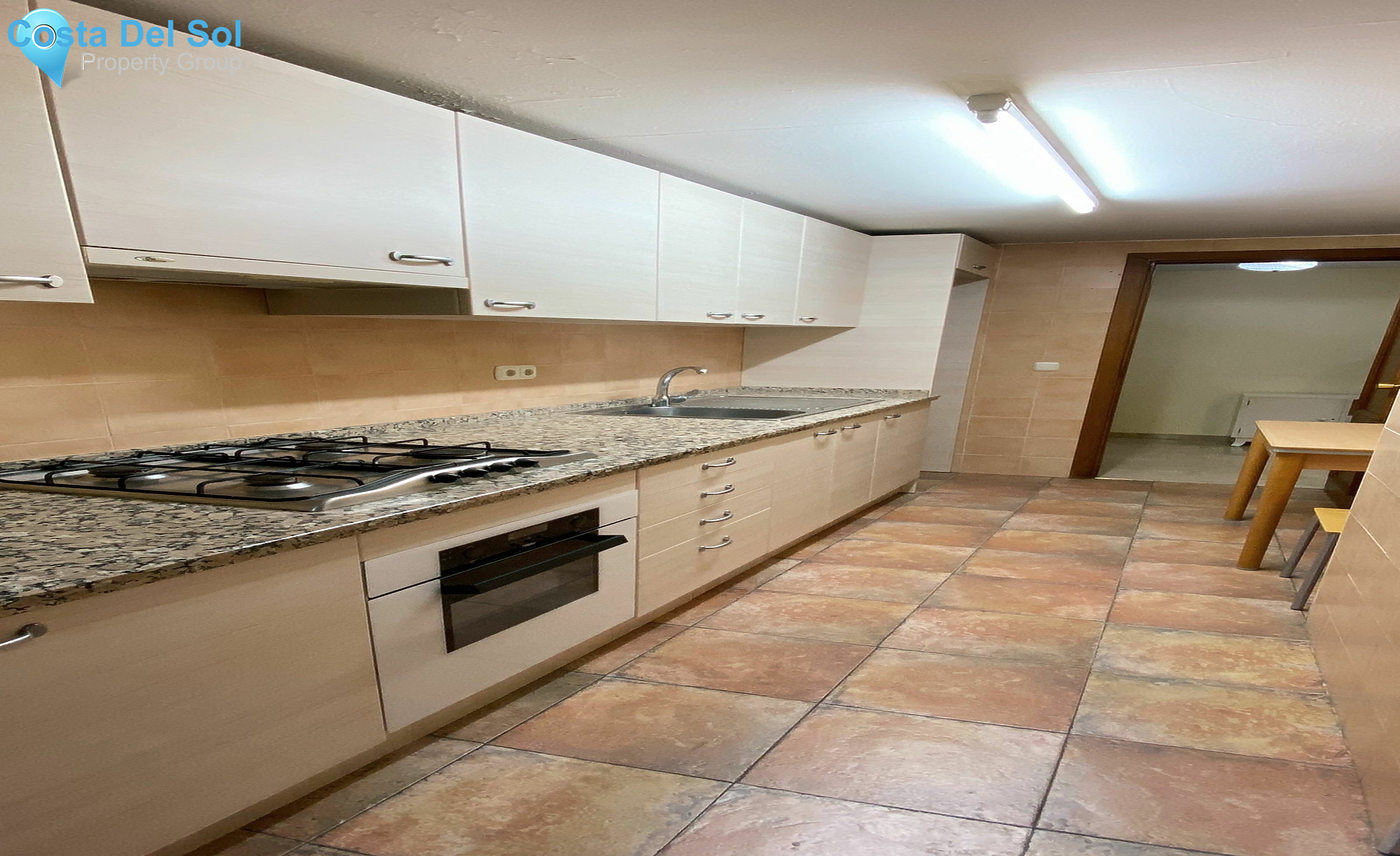 Middle Floor Apartment in Marbella-1447831