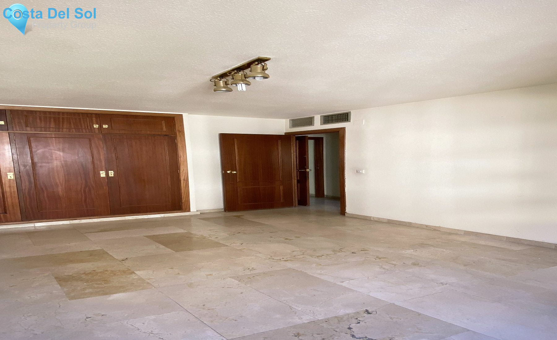 Middle Floor Apartment in Marbella-1447832