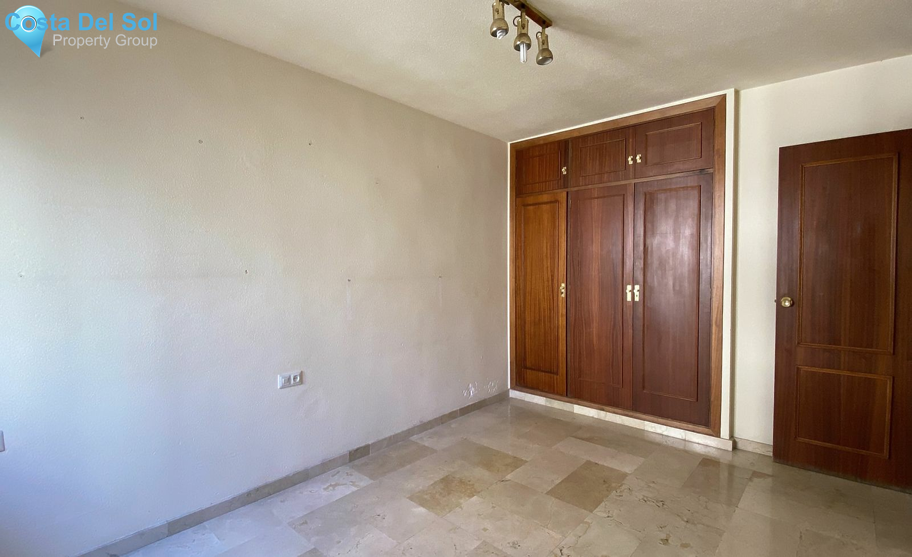 Middle Floor Apartment in Marbella-1447833