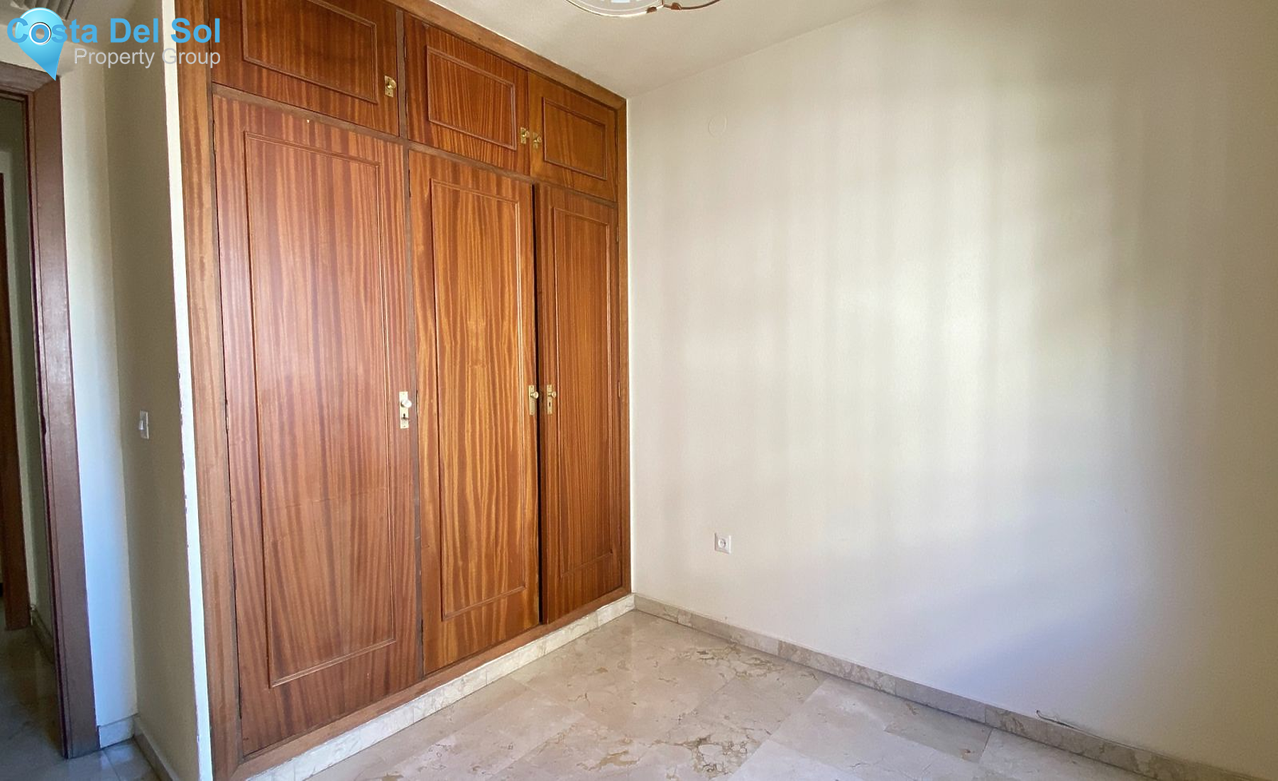 Middle Floor Apartment in Marbella-1447837
