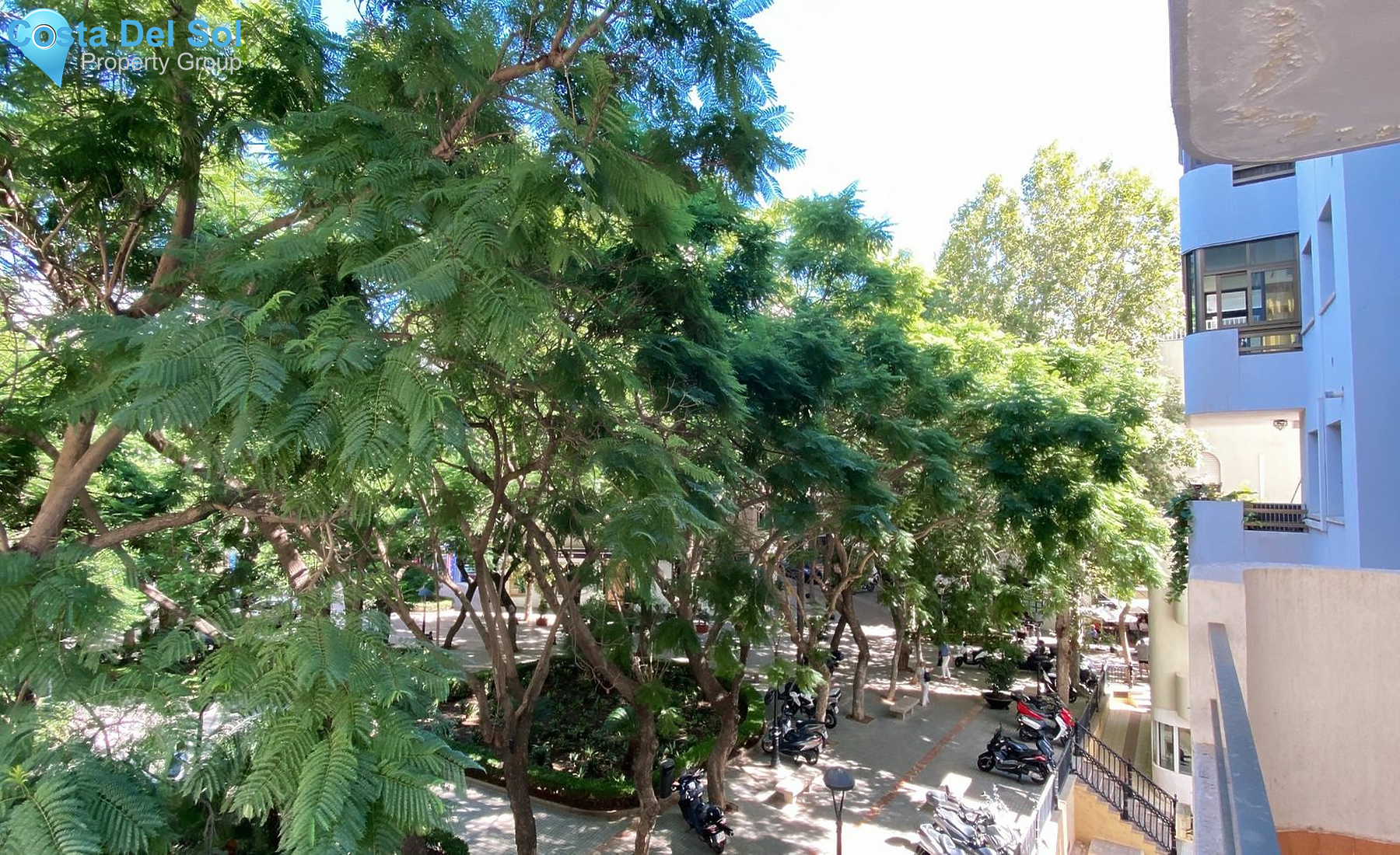 Middle Floor Apartment in Marbella-1447824