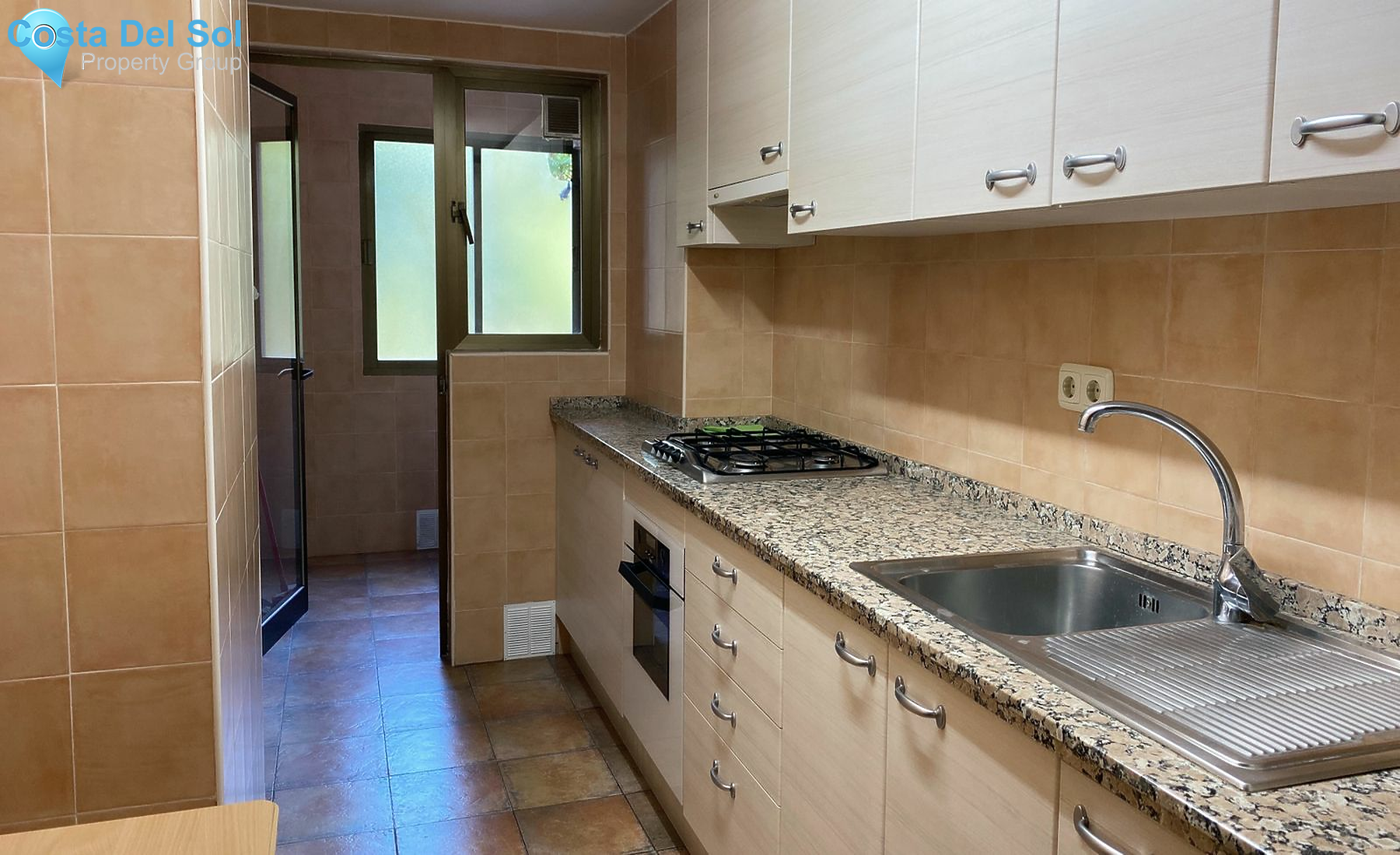 Middle Floor Apartment in Marbella-1447828