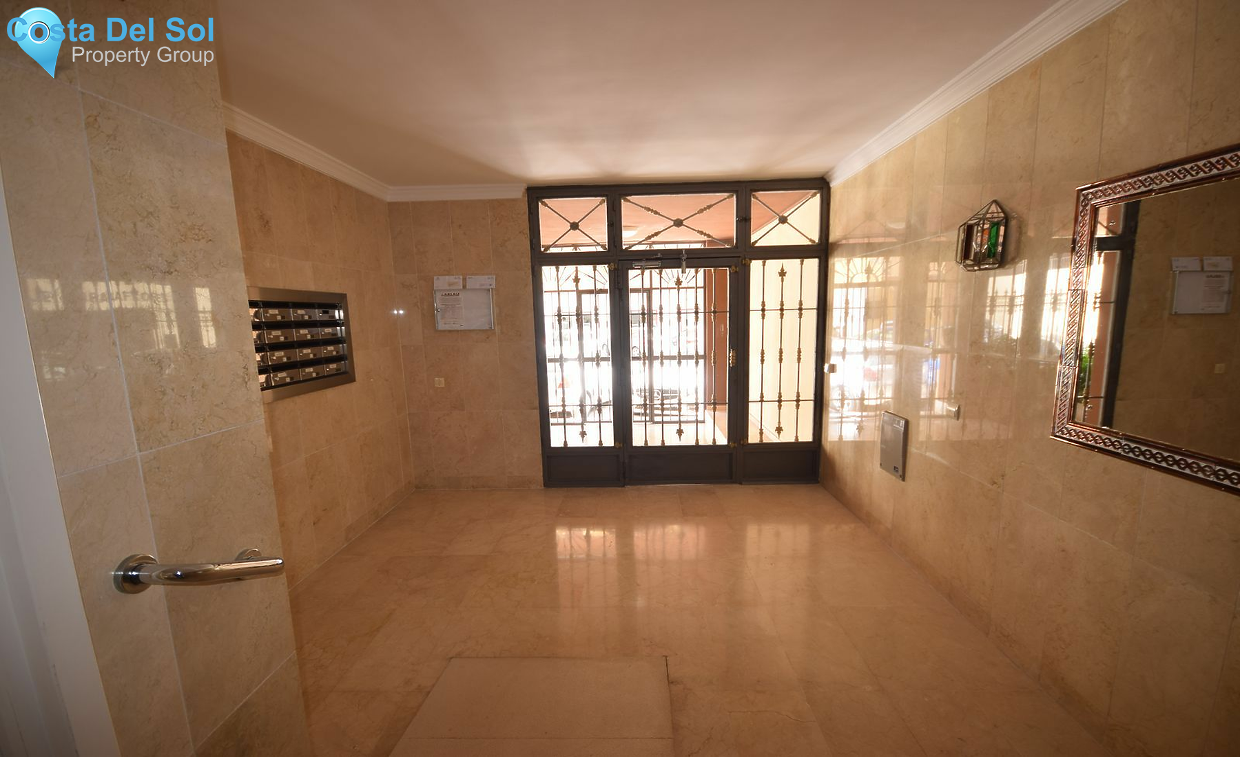 Middle Floor Apartment in Marbella-1495904
