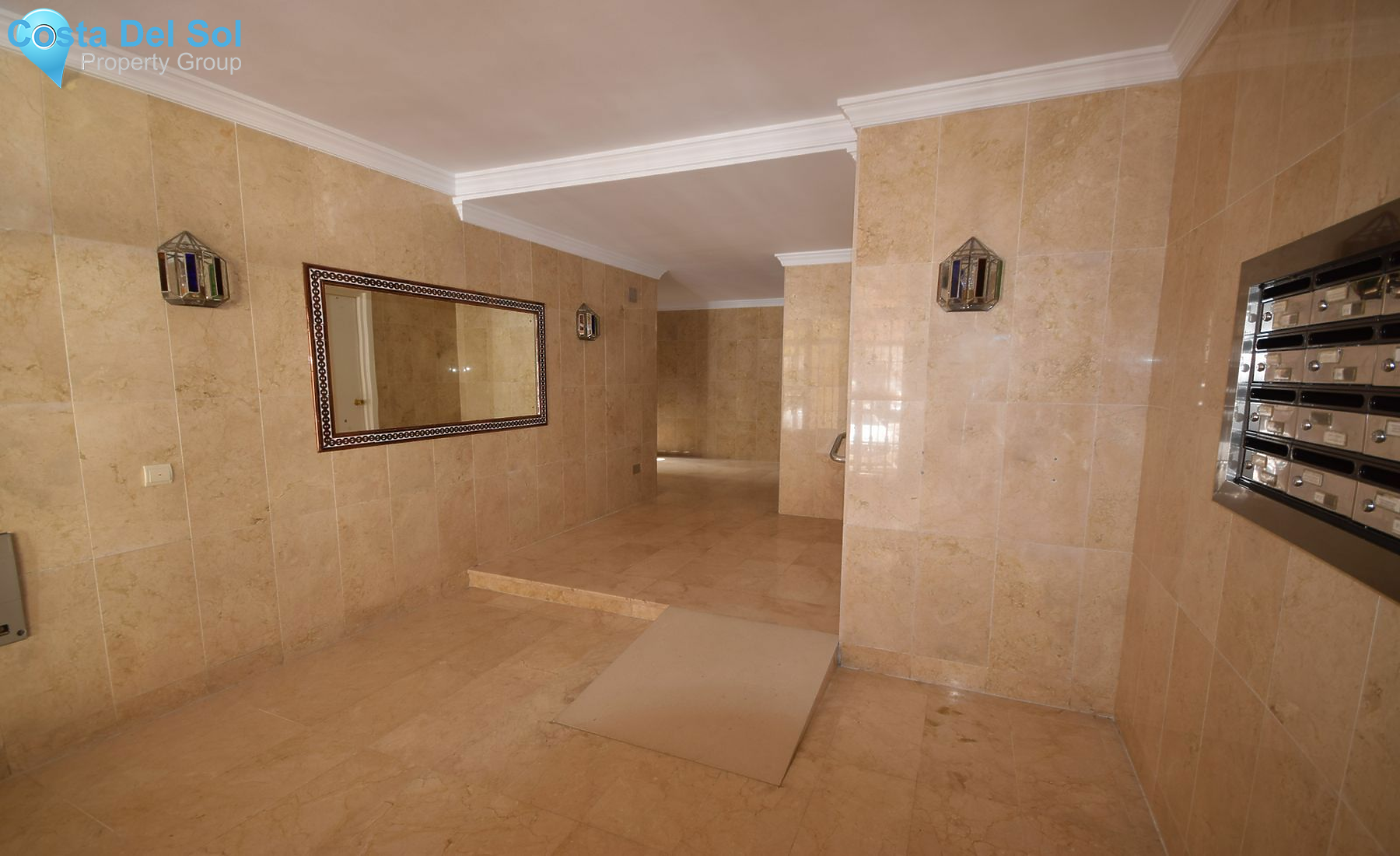 Middle Floor Apartment in Marbella-1495905