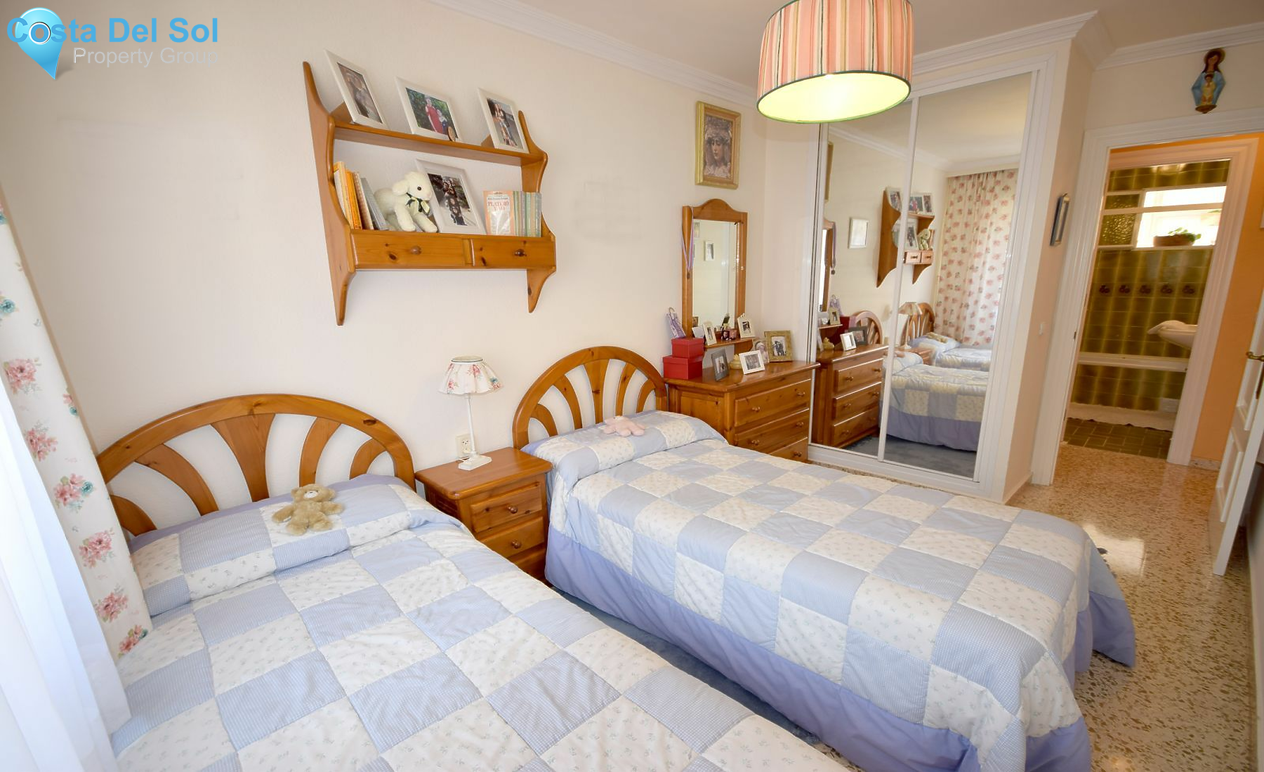 Middle Floor Apartment in Marbella-1495893