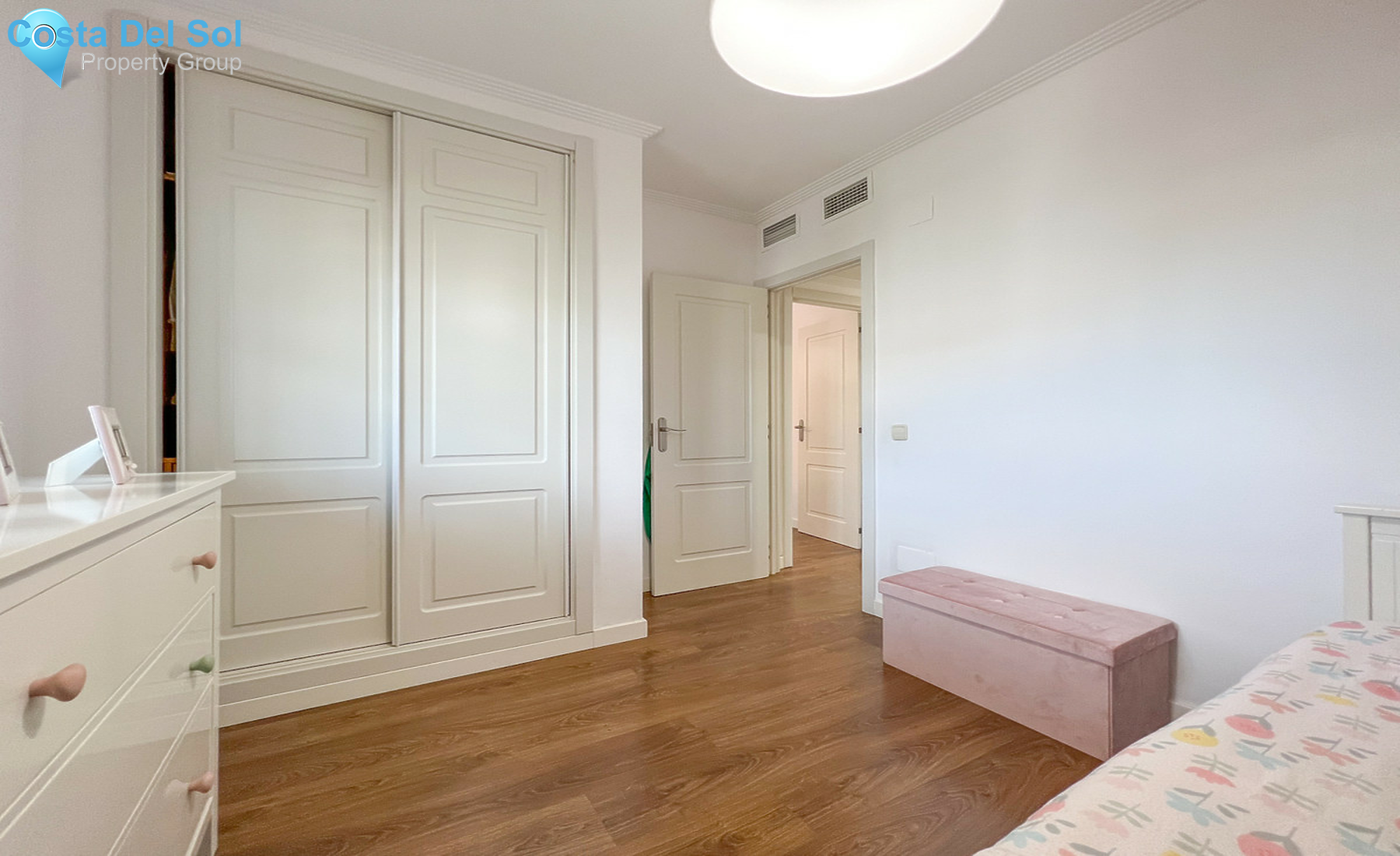 Middle Floor Apartment in Mijas Costa-1289753