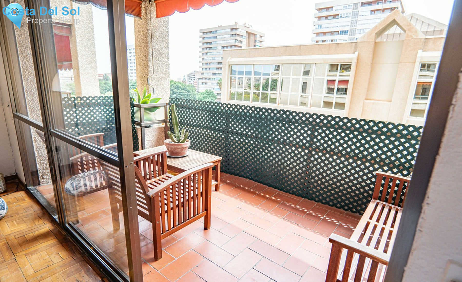 Middle Floor Apartment in Málaga-1453699