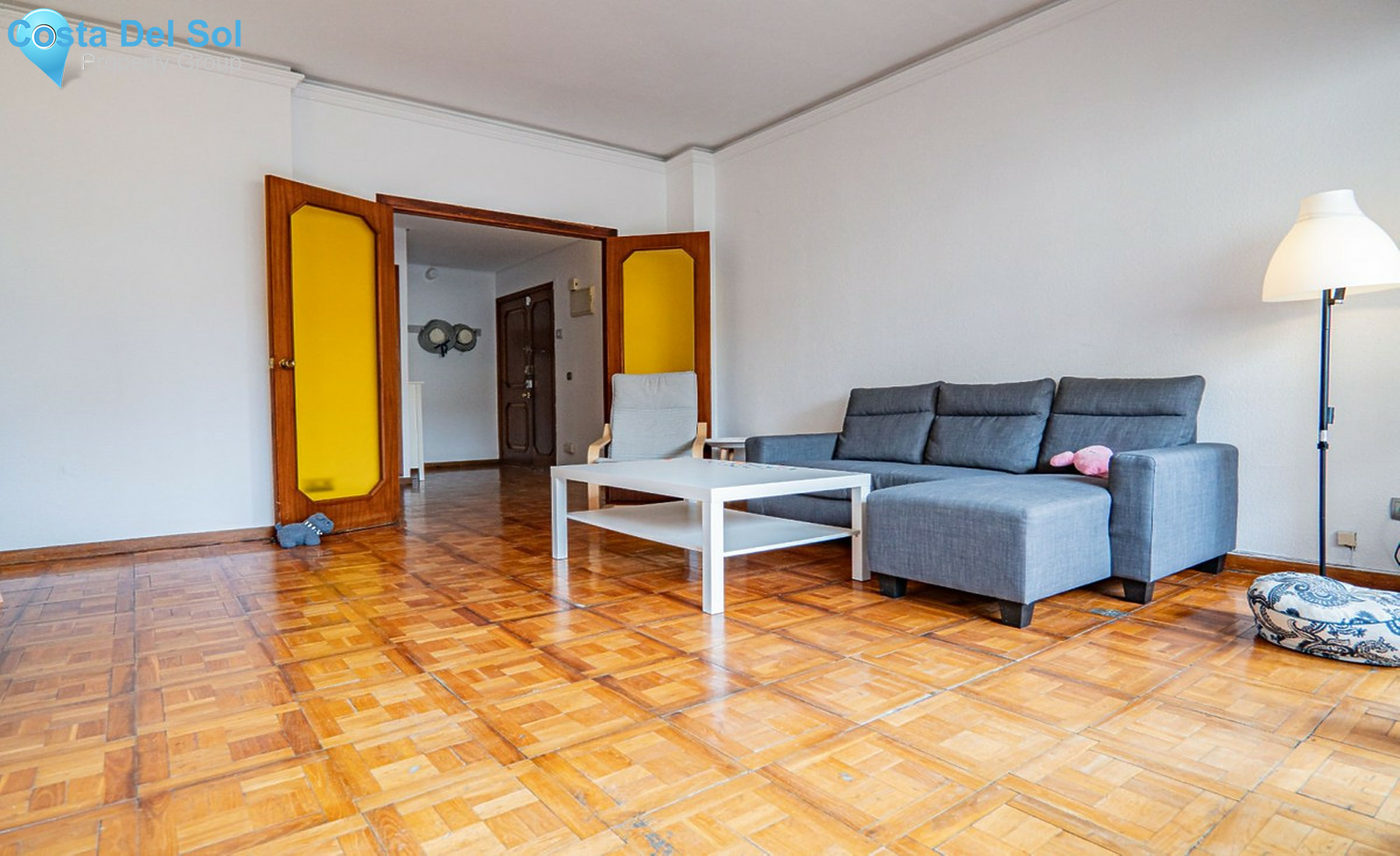 Middle Floor Apartment in Málaga-1453705