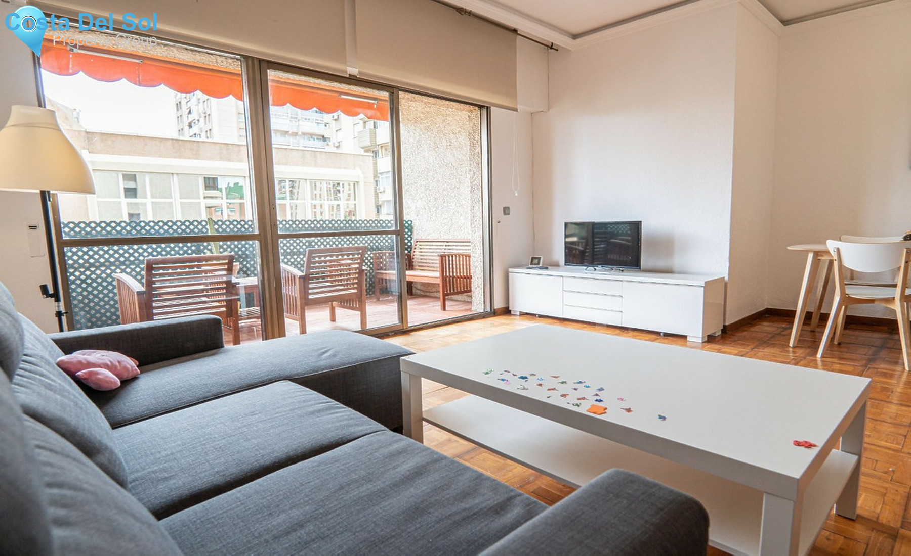 Middle Floor Apartment in Málaga-1453694