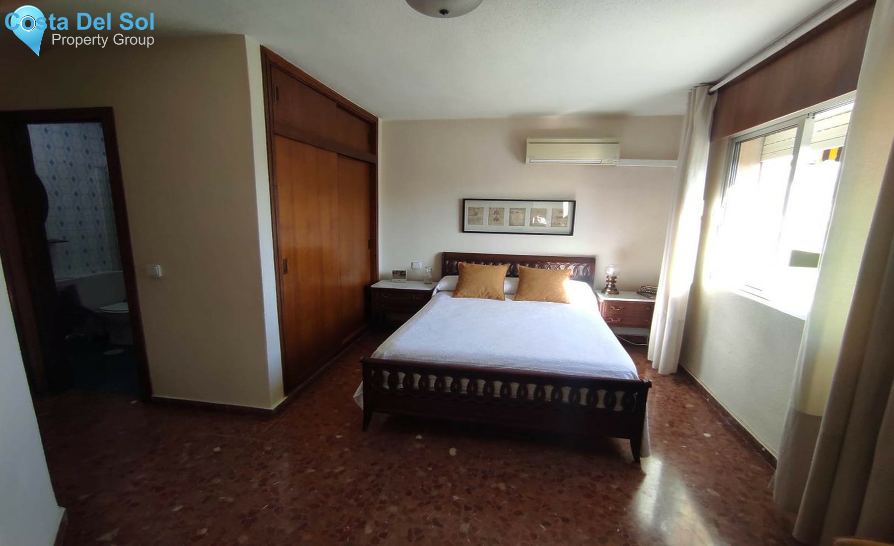 Middle Floor Apartment in Málaga-1504158