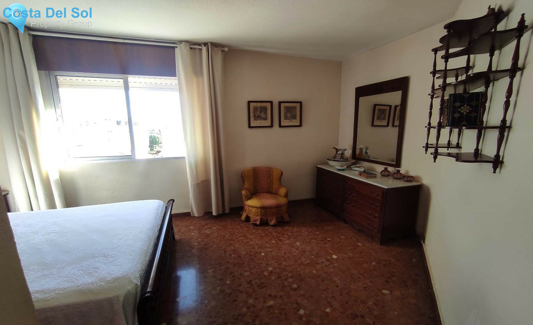 Middle Floor Apartment in Málaga-1504160