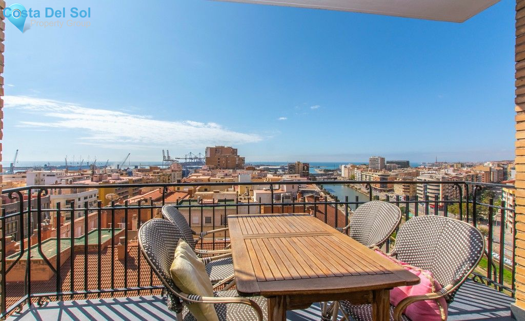 Middle Floor Apartment in Málaga-1128292