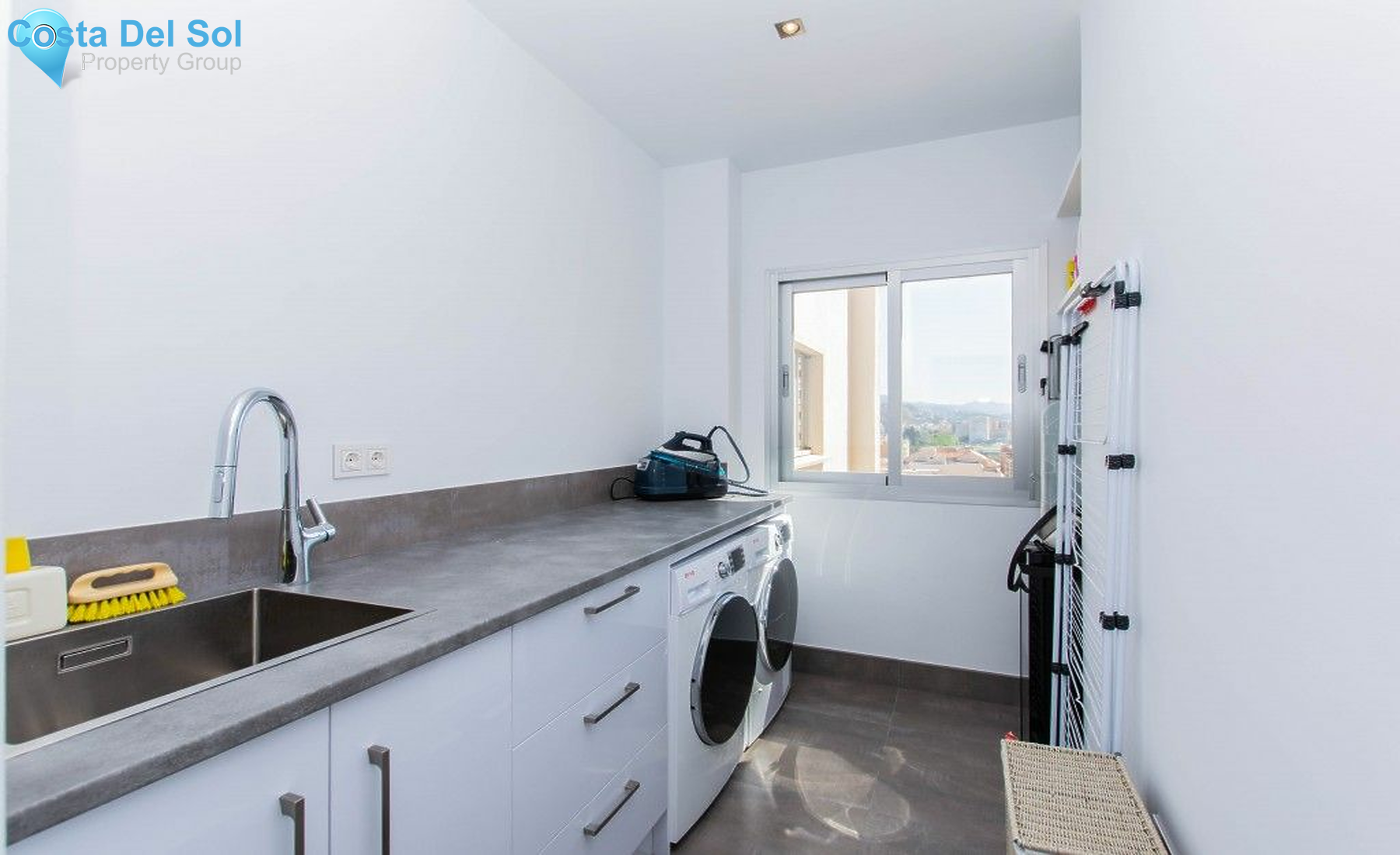 Middle Floor Apartment in Málaga-1128308