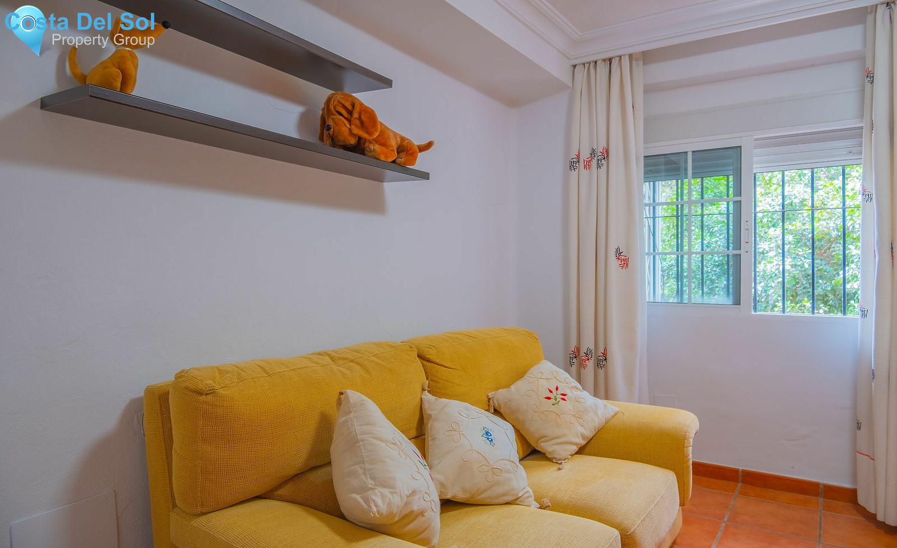 Middle Floor Apartment in Málaga-1130177