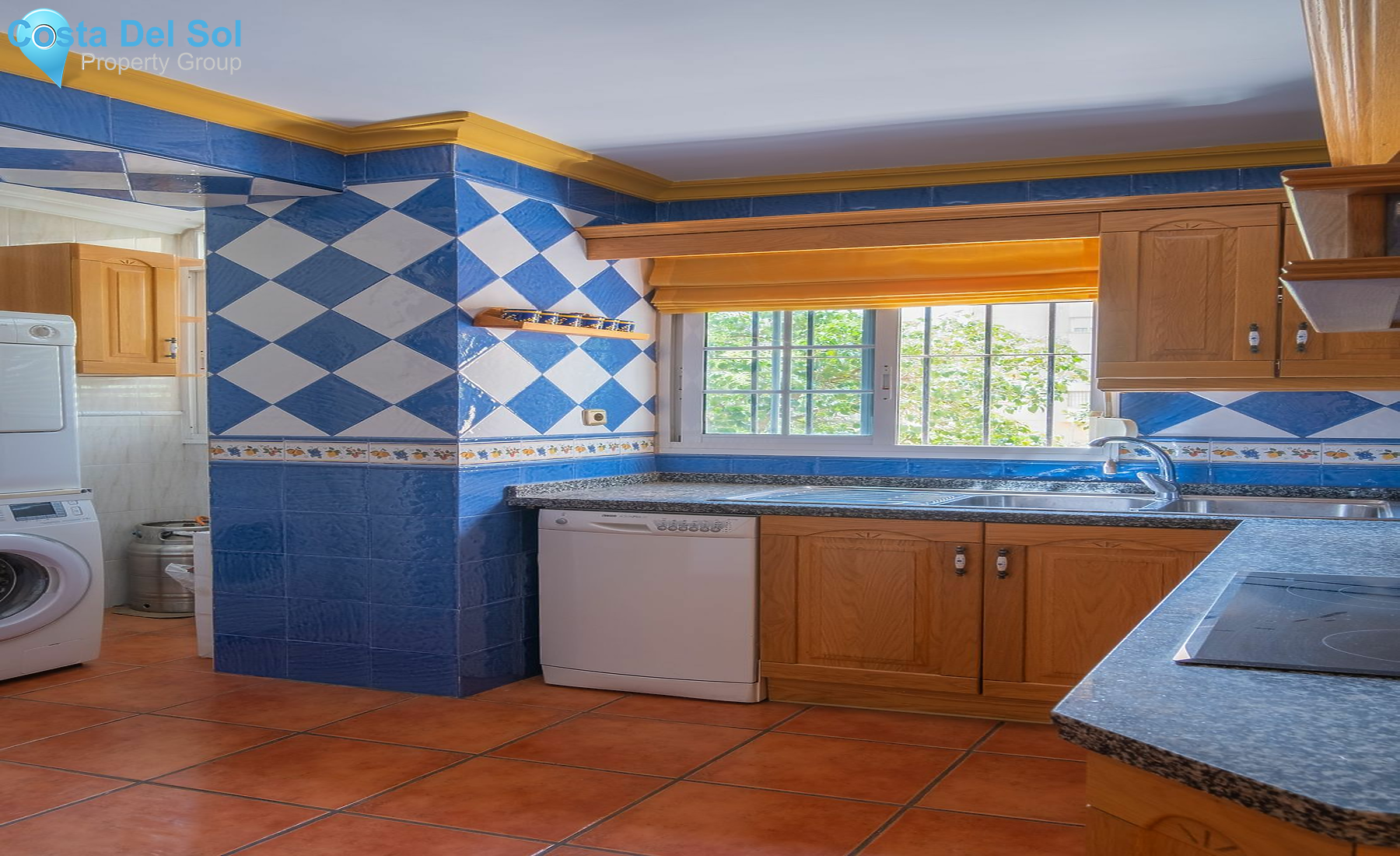 Middle Floor Apartment in Málaga-1130160