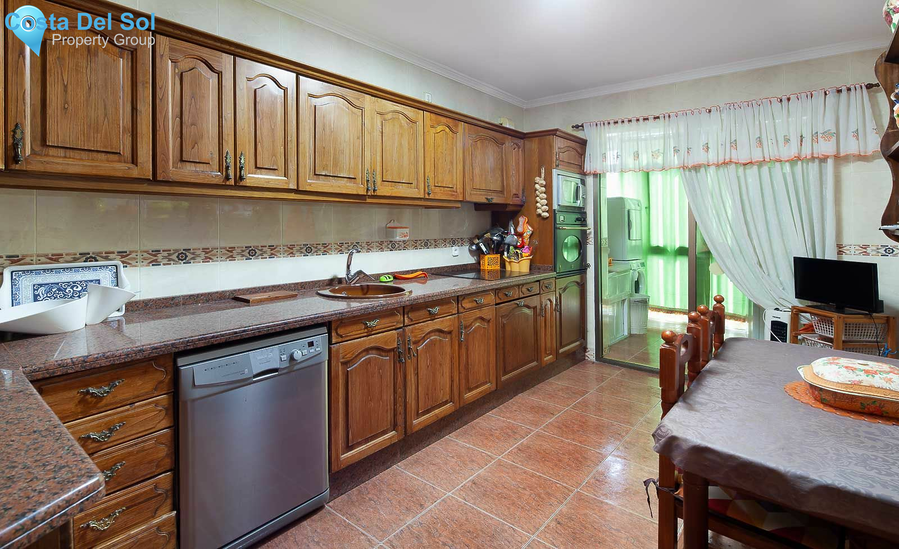 Middle Floor Apartment in Málaga-1386105