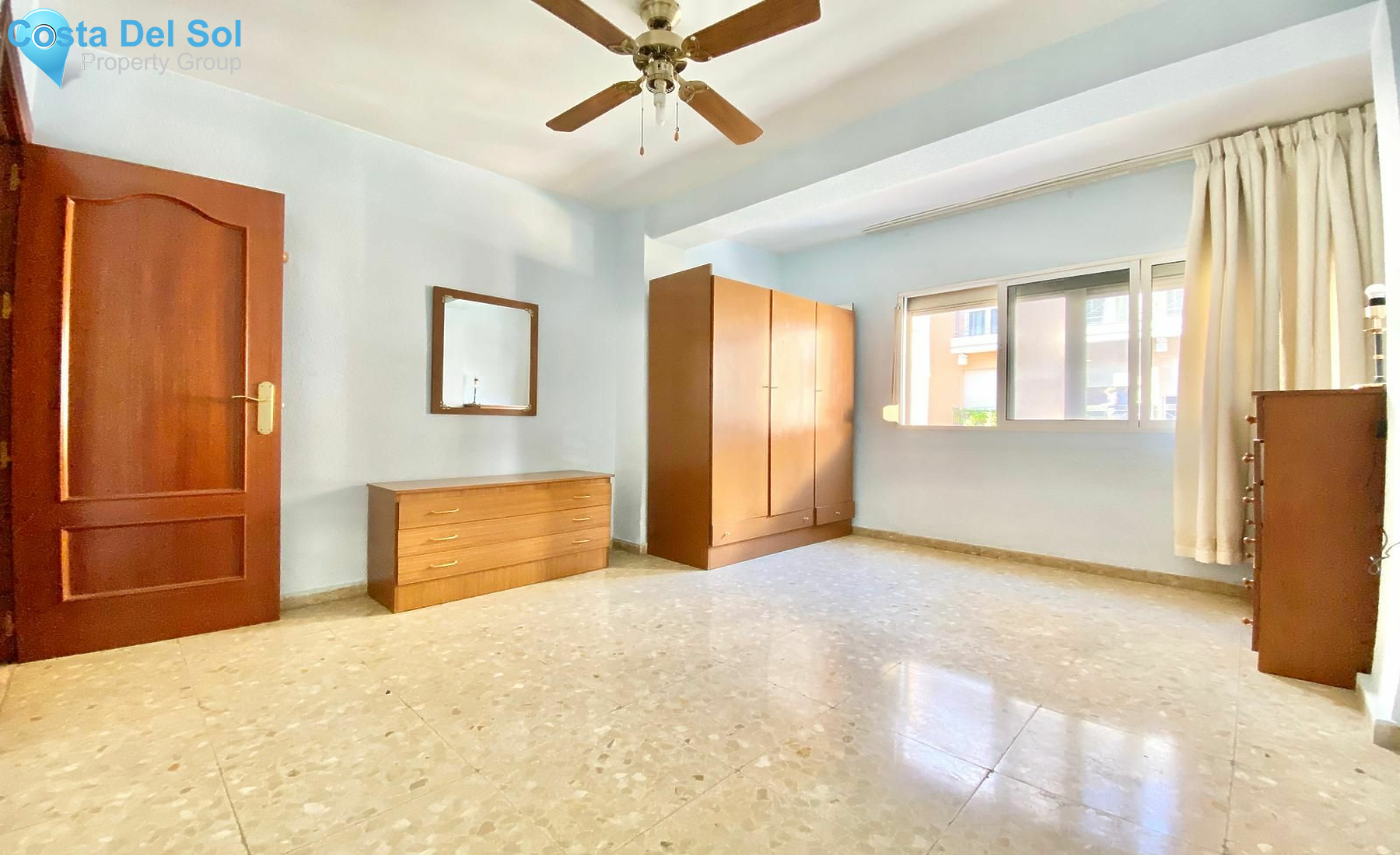 Middle Floor Apartment in Málaga-1468995