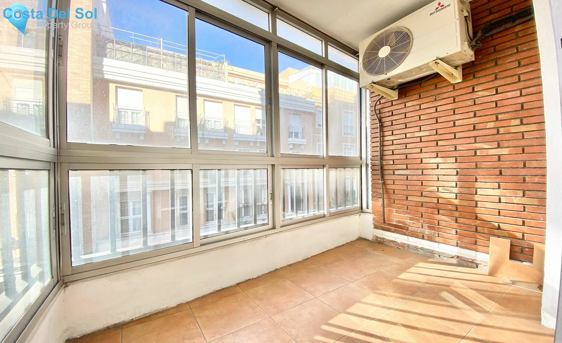 Middle Floor Apartment in Málaga-1468998