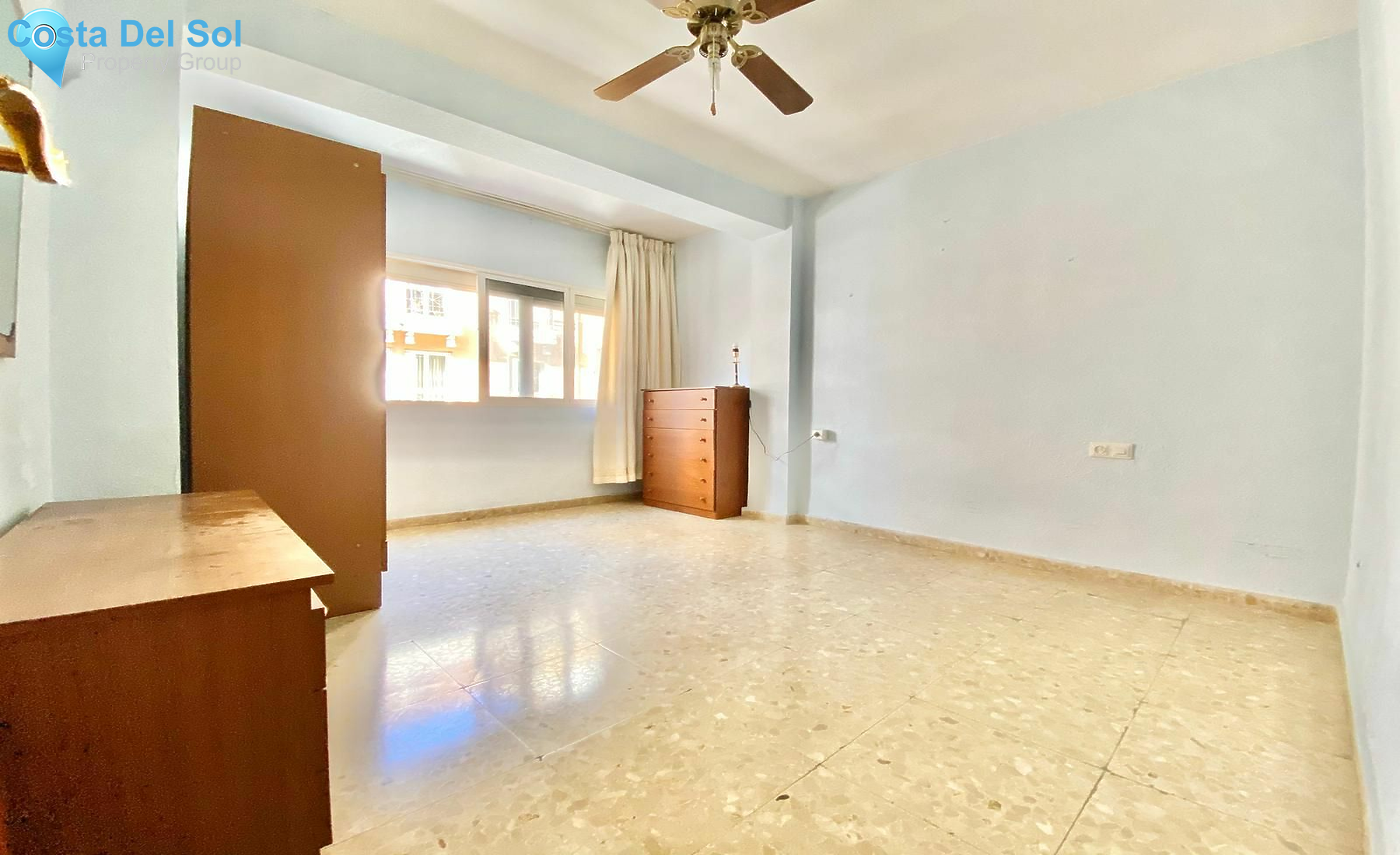 Middle Floor Apartment in Málaga-1468990