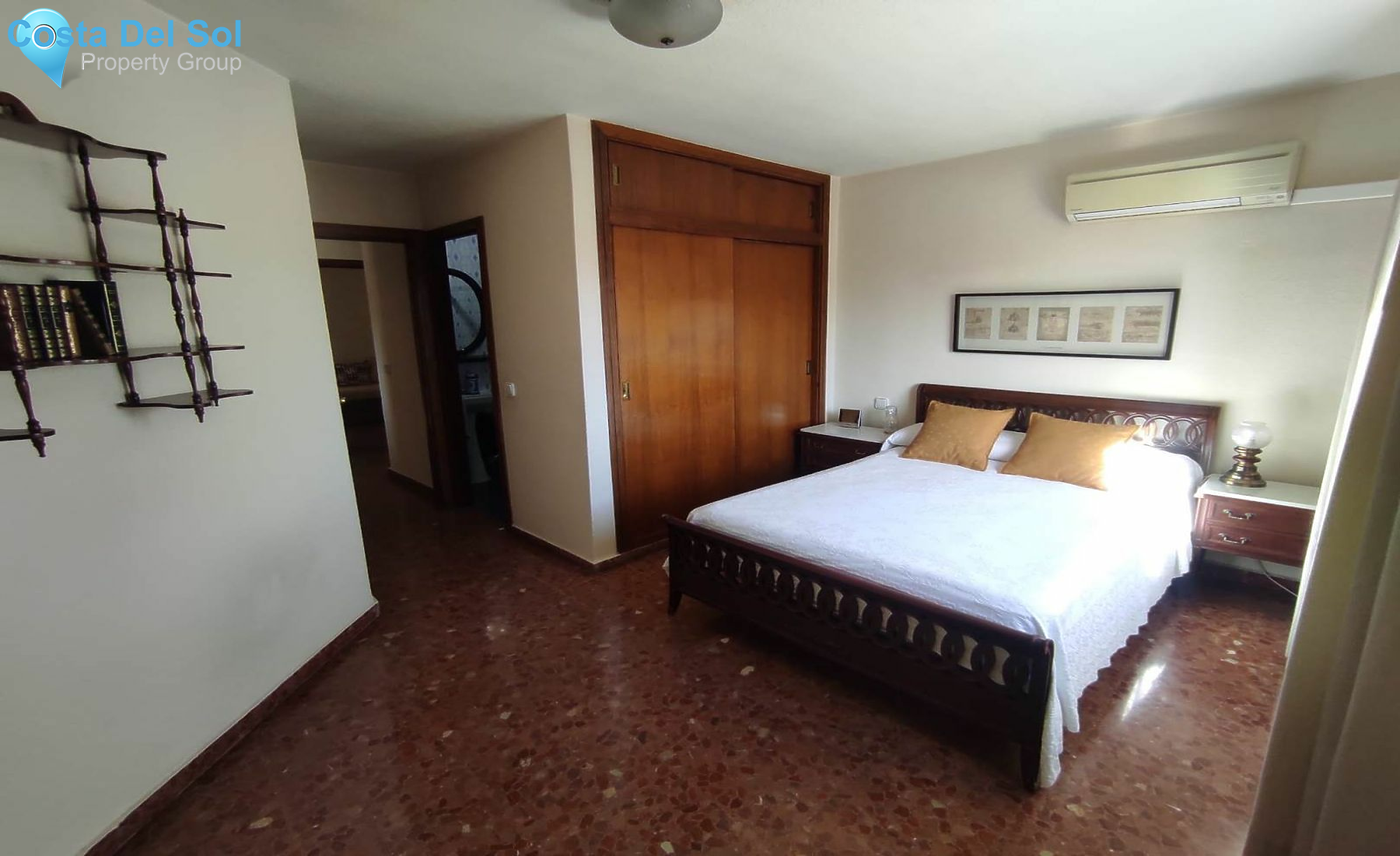 Middle Floor Apartment in Málaga-1552087