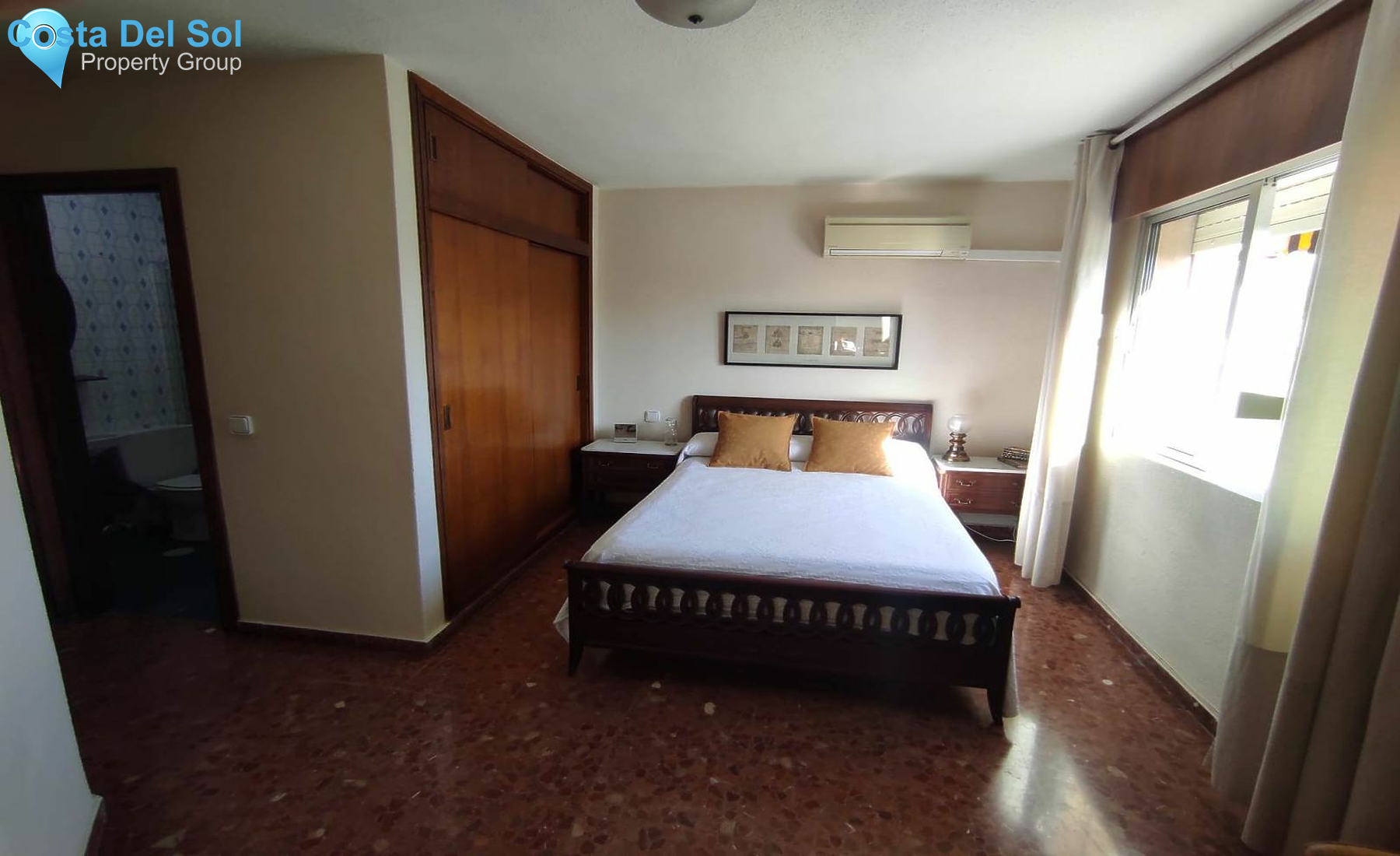 Middle Floor Apartment in Málaga-1552089