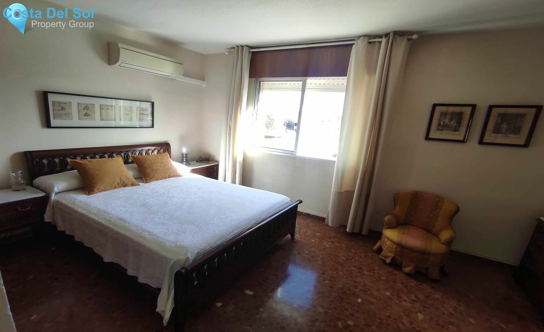 Middle Floor Apartment in Málaga-1552090