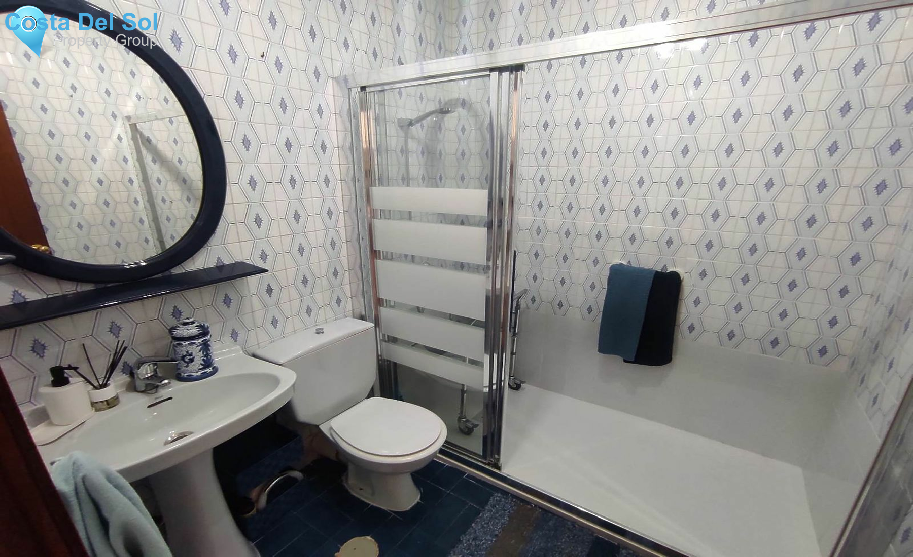Middle Floor Apartment in Málaga-1552093