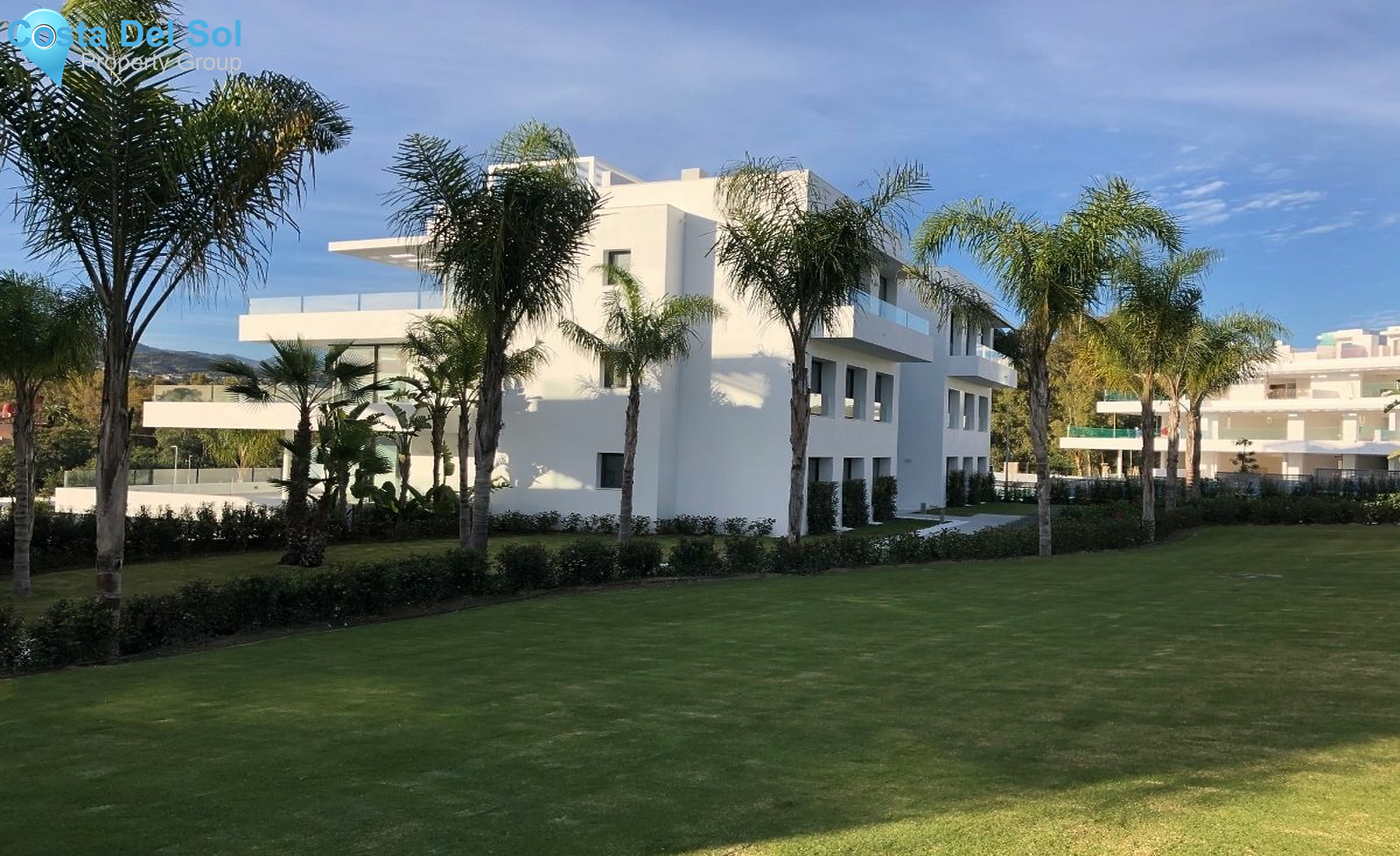 Middle Floor Apartment in Estepona-1185221