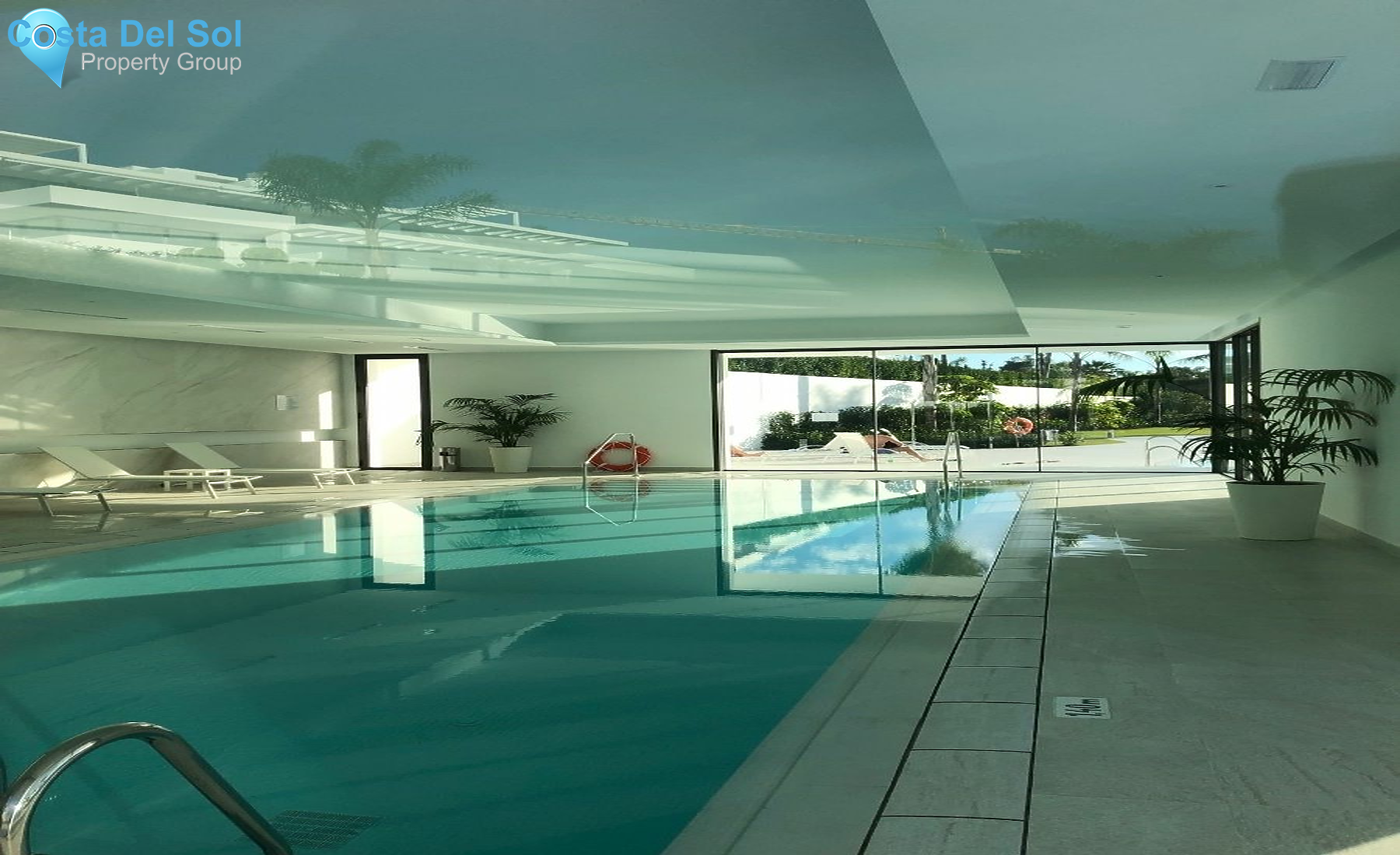 Middle Floor Apartment in Estepona-1185208