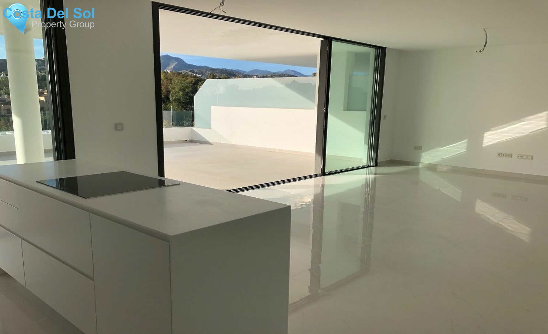 Middle Floor Apartment in Estepona-1185210