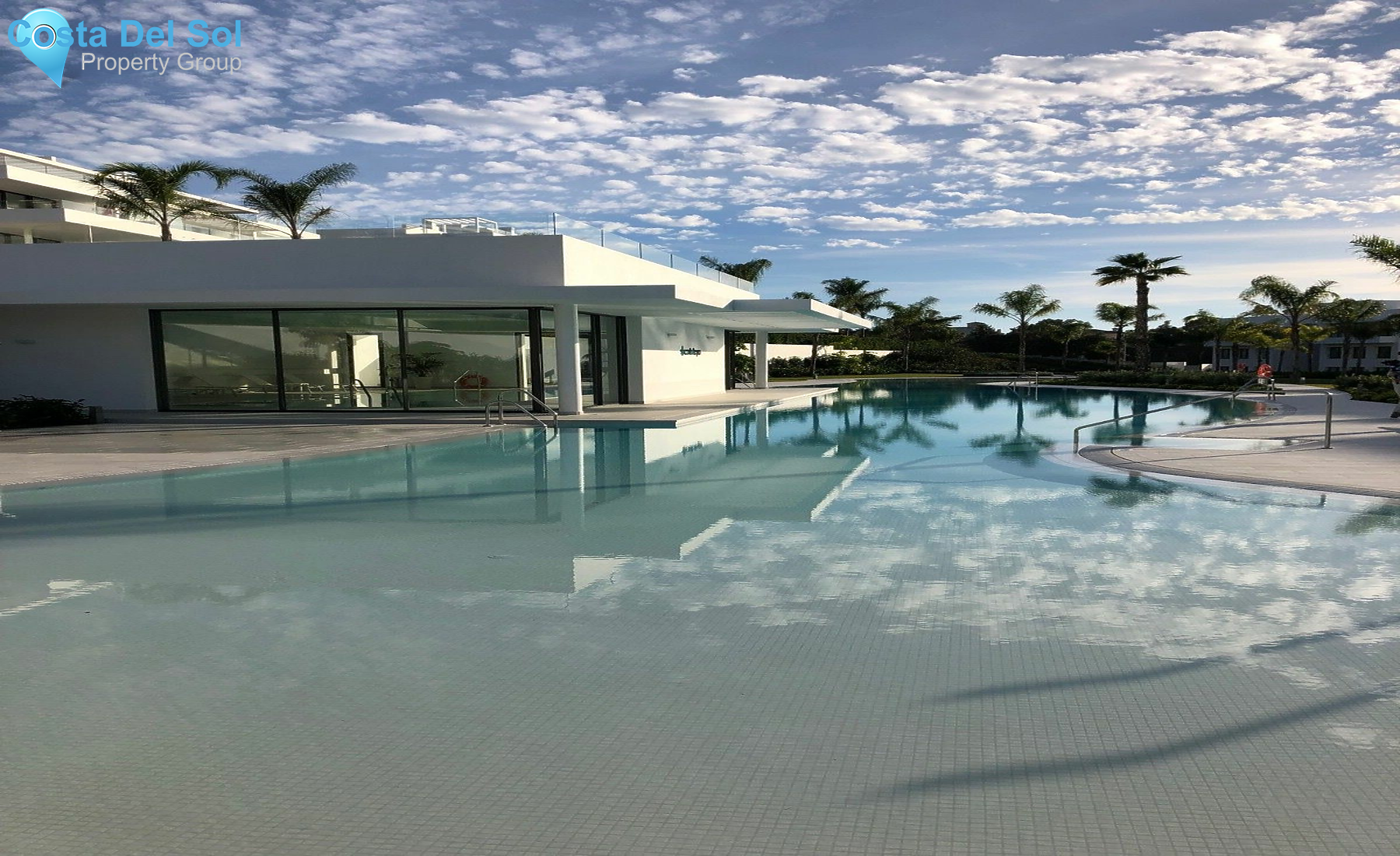 Middle Floor Apartment in Estepona-1185213
