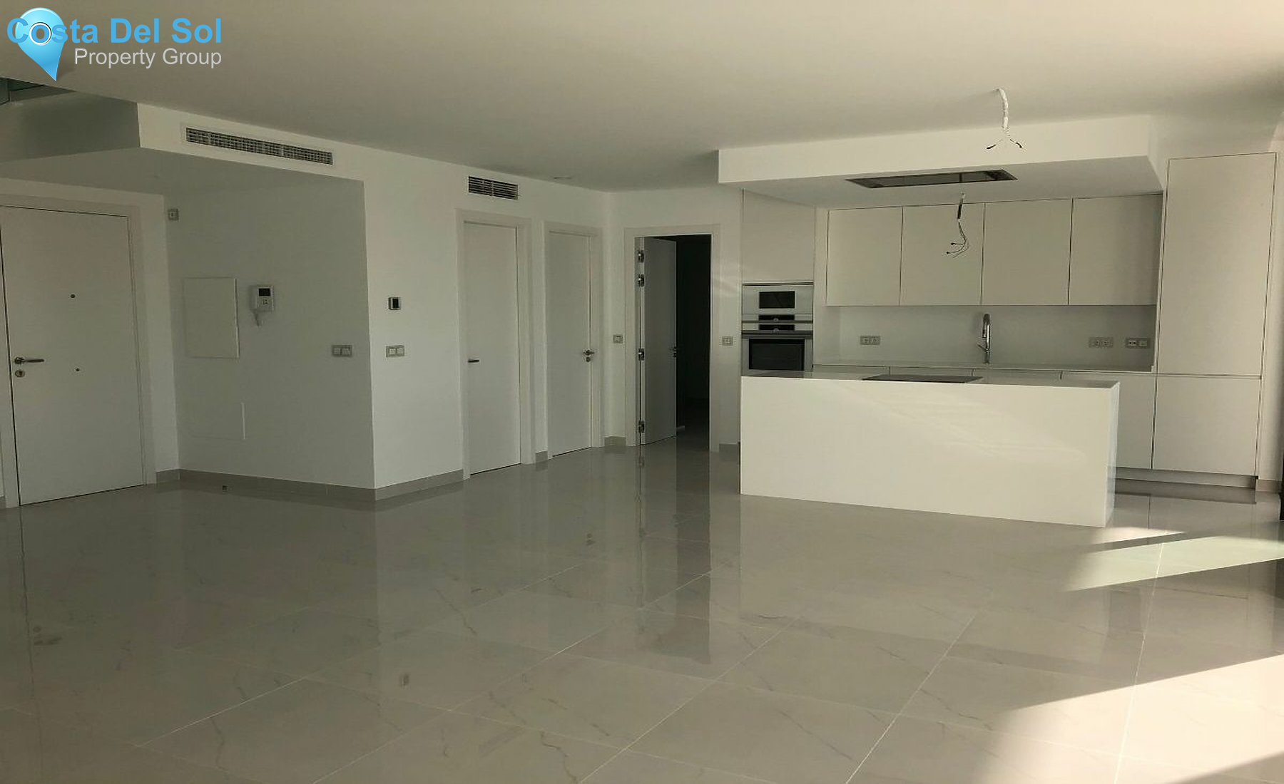 Middle Floor Apartment in Estepona-1185214